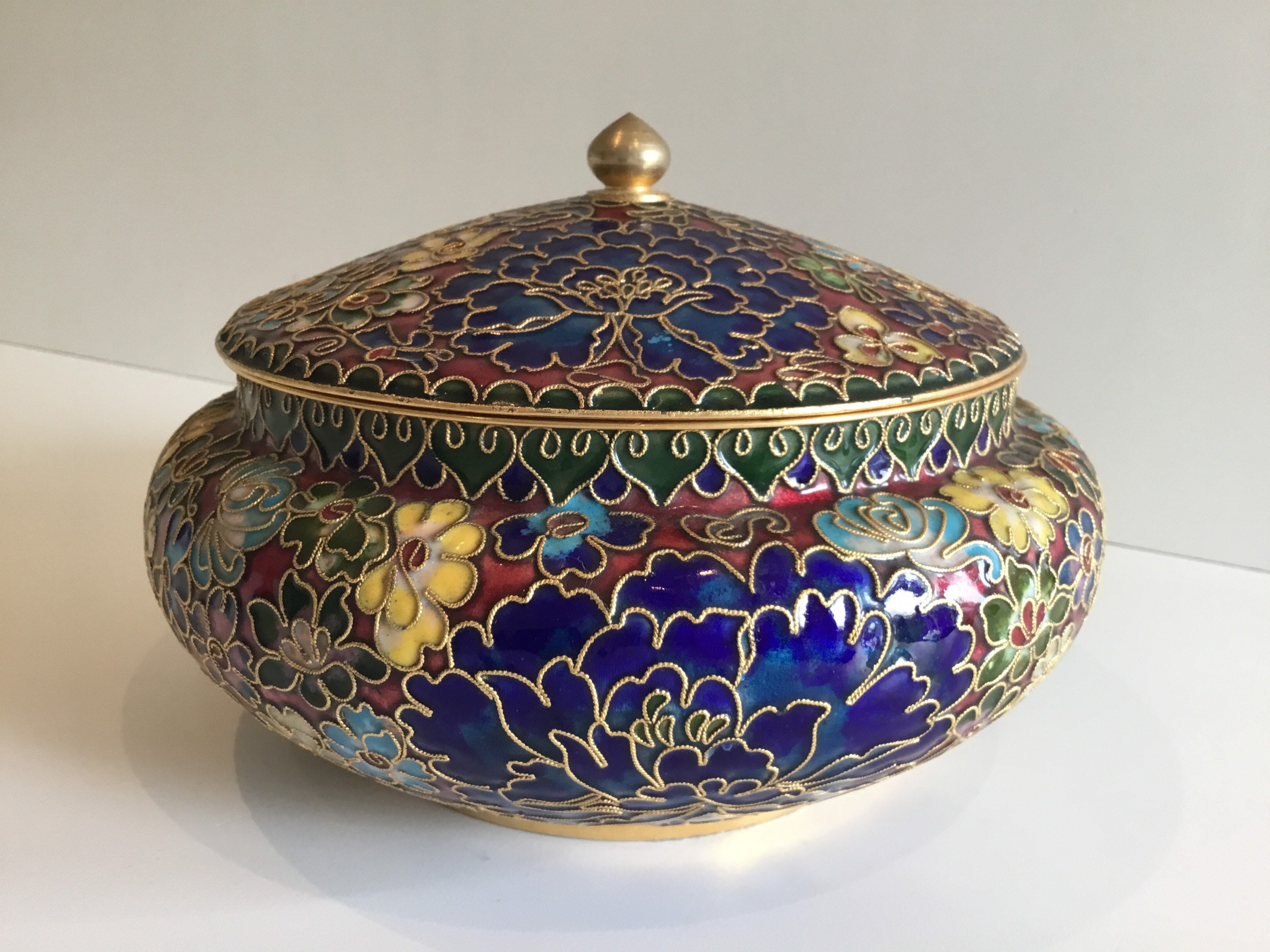 Vintage Cloisonné Bowl | 1950s Chinese Enamel Art, Handmade Golden Relief Decoration — photo 3 of 9