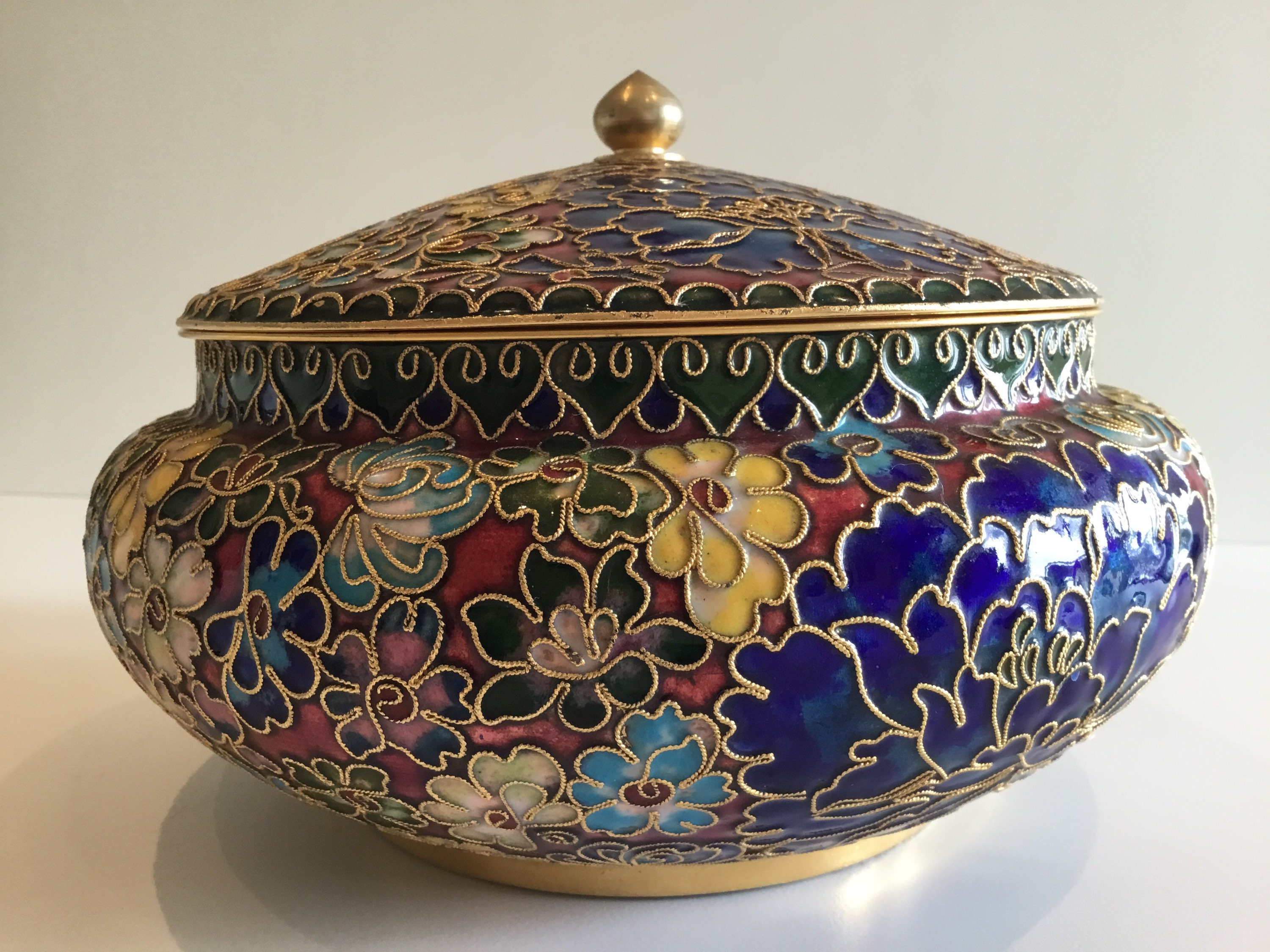 Vintage Cloisonné Bowl | 1950s Chinese Enamel Art, Handmade Golden Relief Decoration — photo 5 of 9
