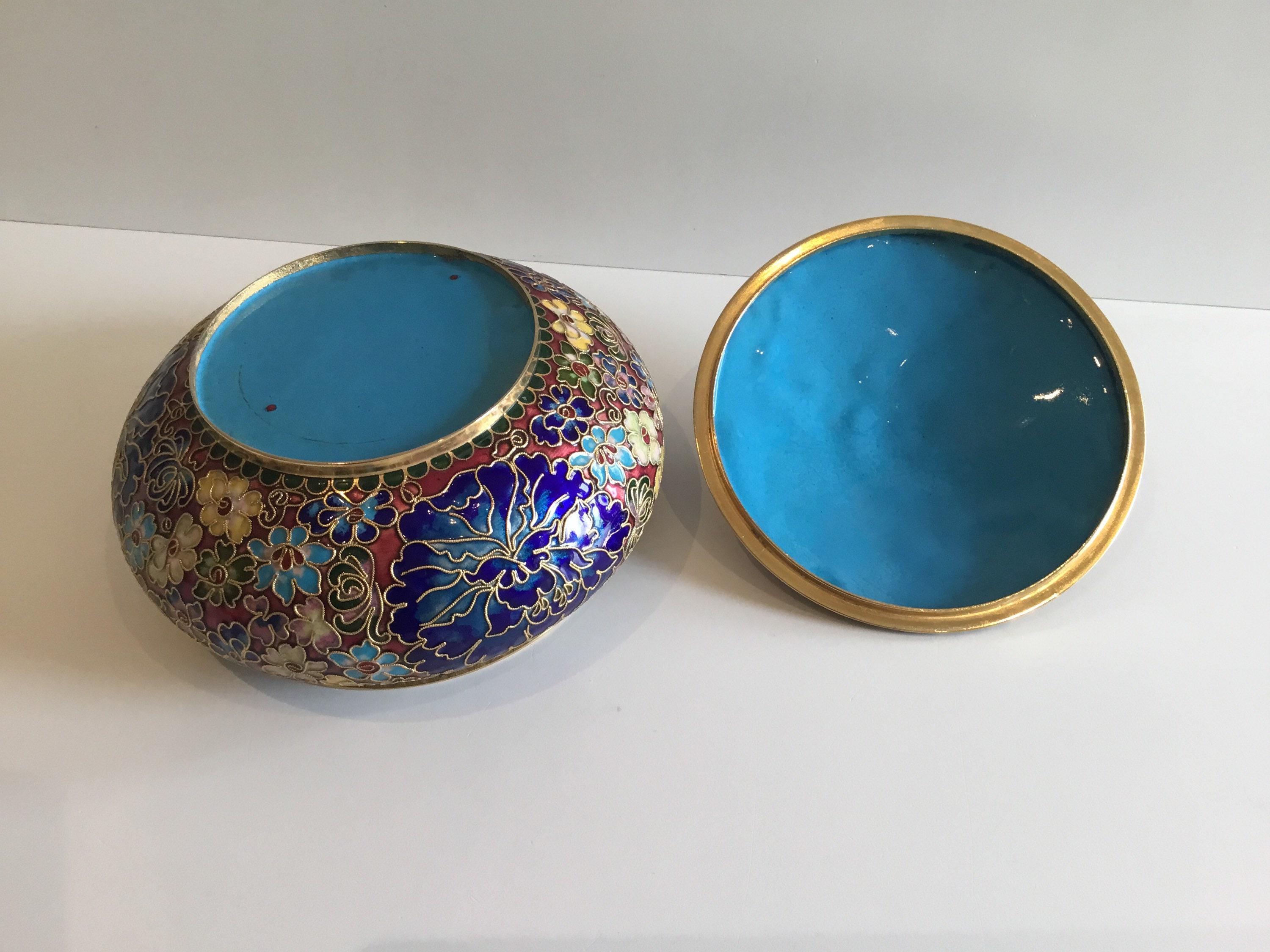 Vintage Cloisonné Bowl | 1950s Chinese Enamel Art, Handmade Golden Relief Decoration — photo 9 of 9