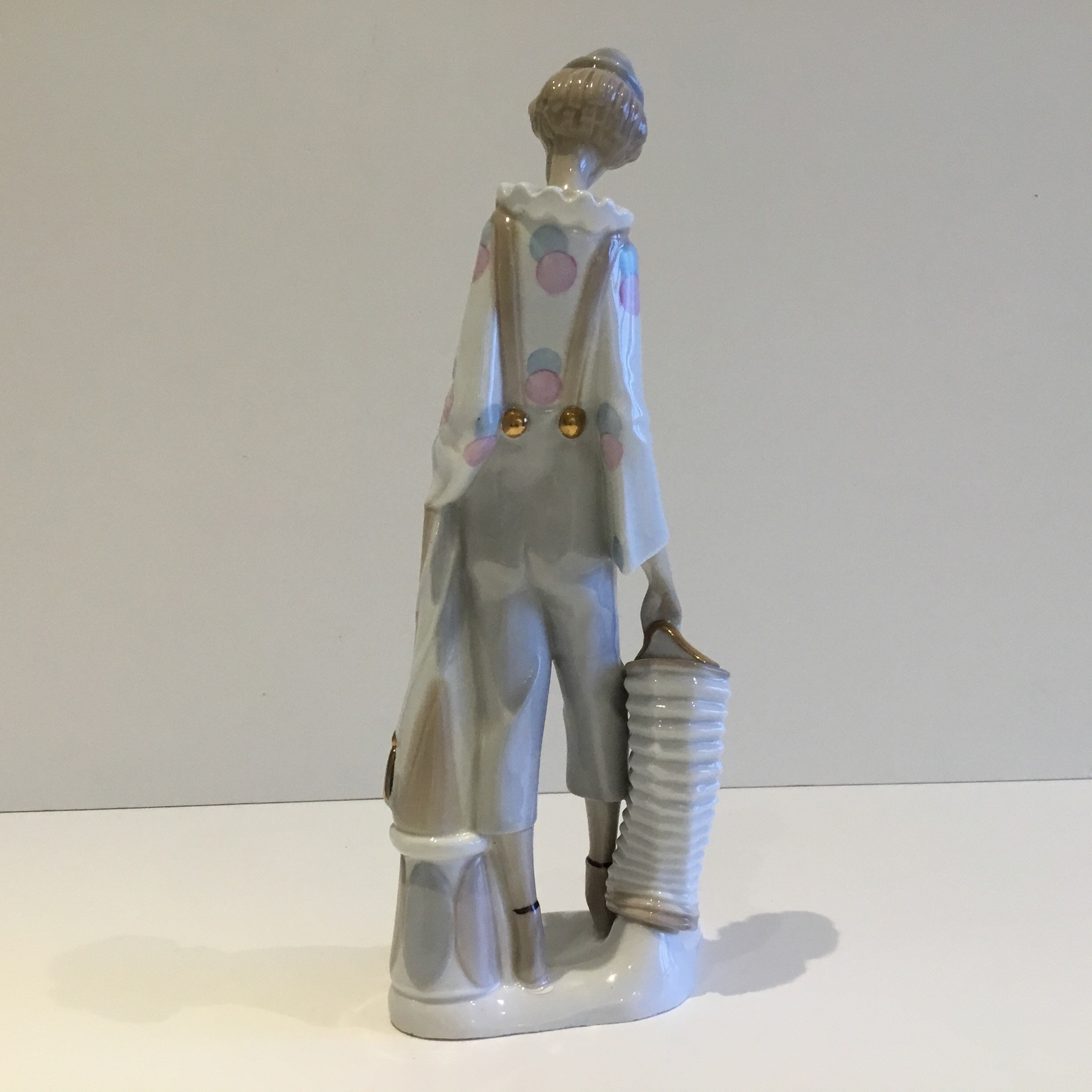 Vintage Porcelain Figurine | D'Art Spain 1960s Clown, Hand Painted Collectible — photo 5 of 10