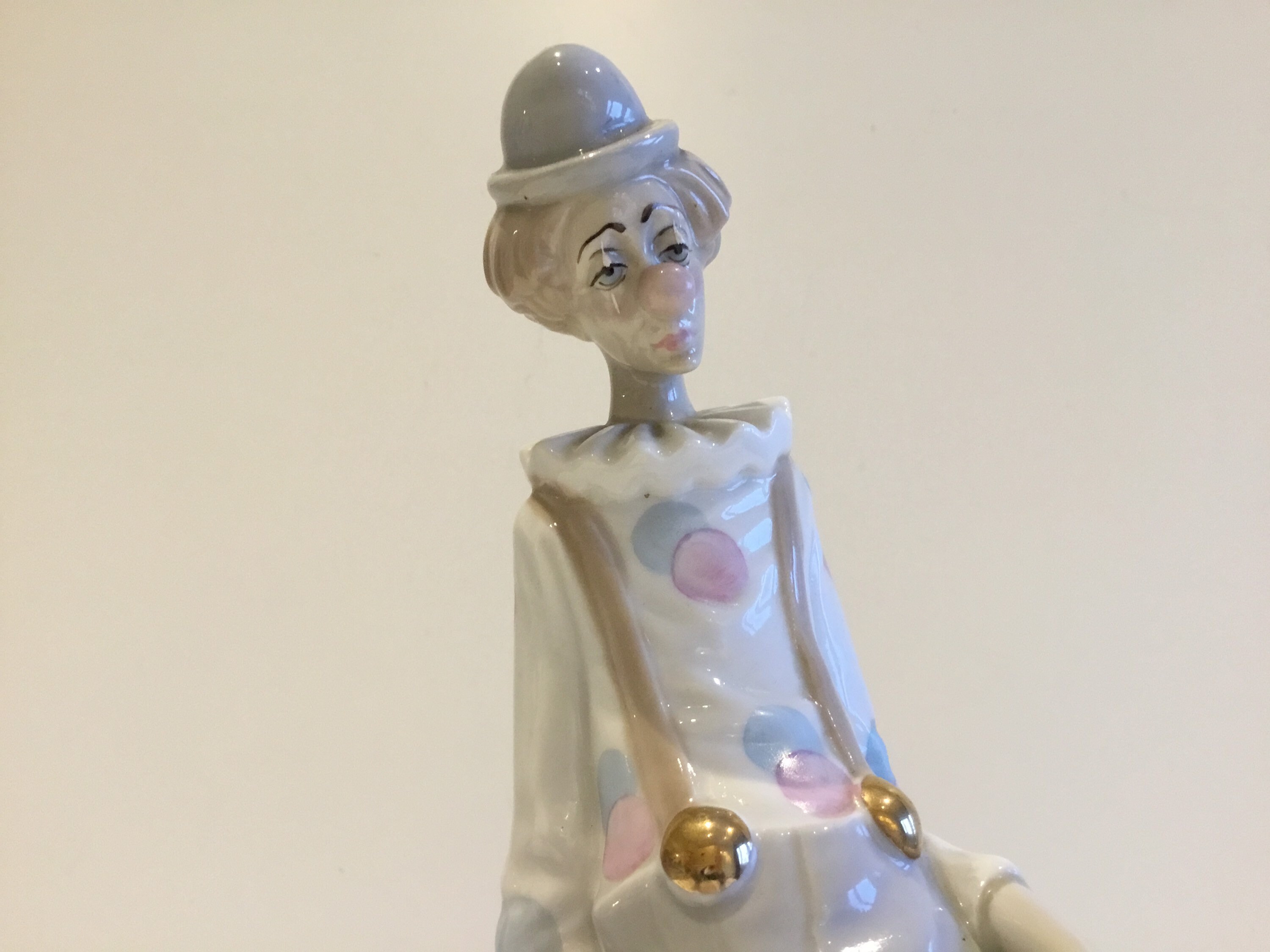 Vintage Porcelain Figurine | D'Art Spain 1960s Clown, Hand Painted Collectible — photo 7 of 10