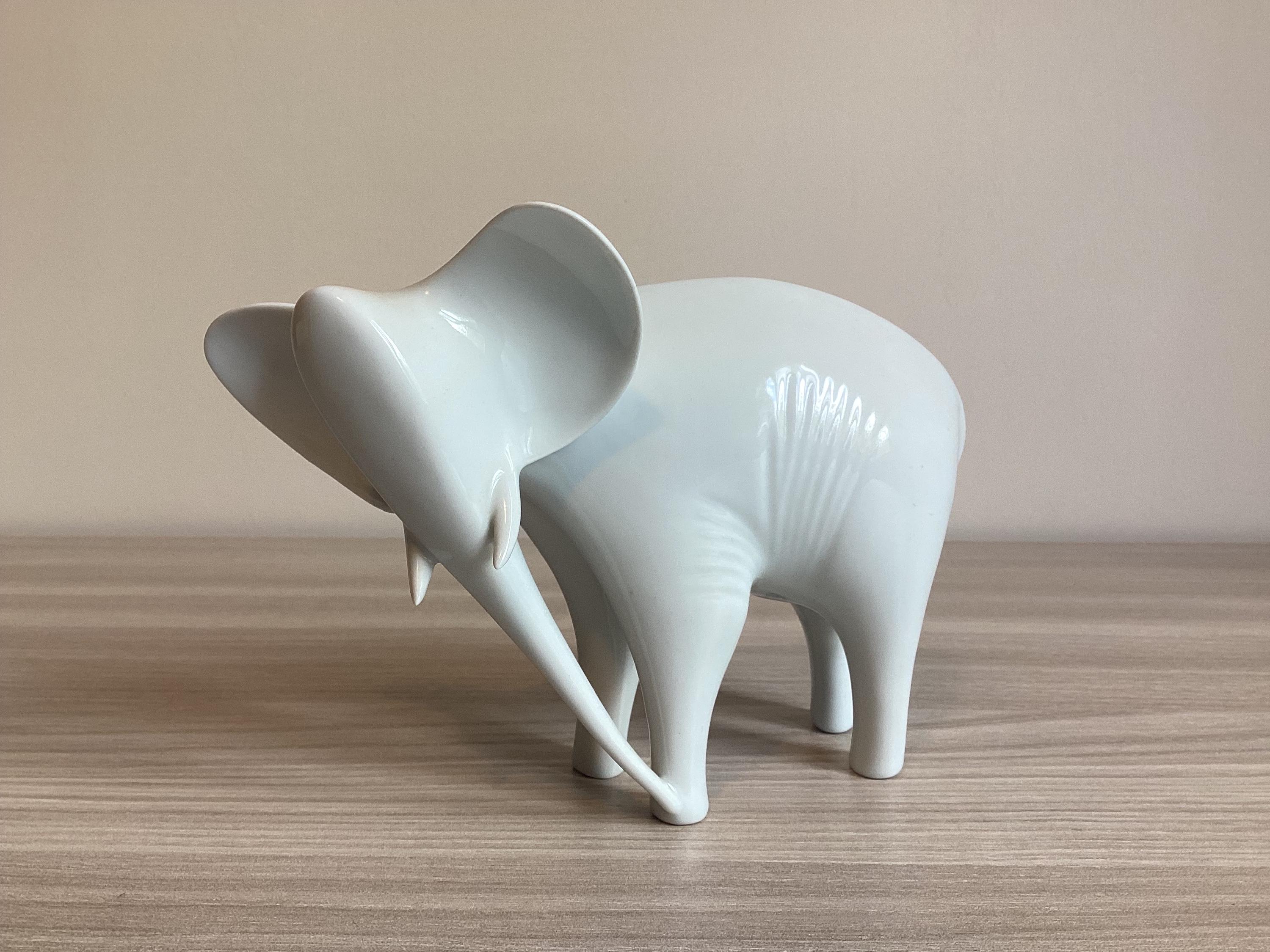 Vintage Porcelain Elephant | Royal Dux Bohemia 1960s, Jaroslav Jezek Designer White — photo 2 of 9