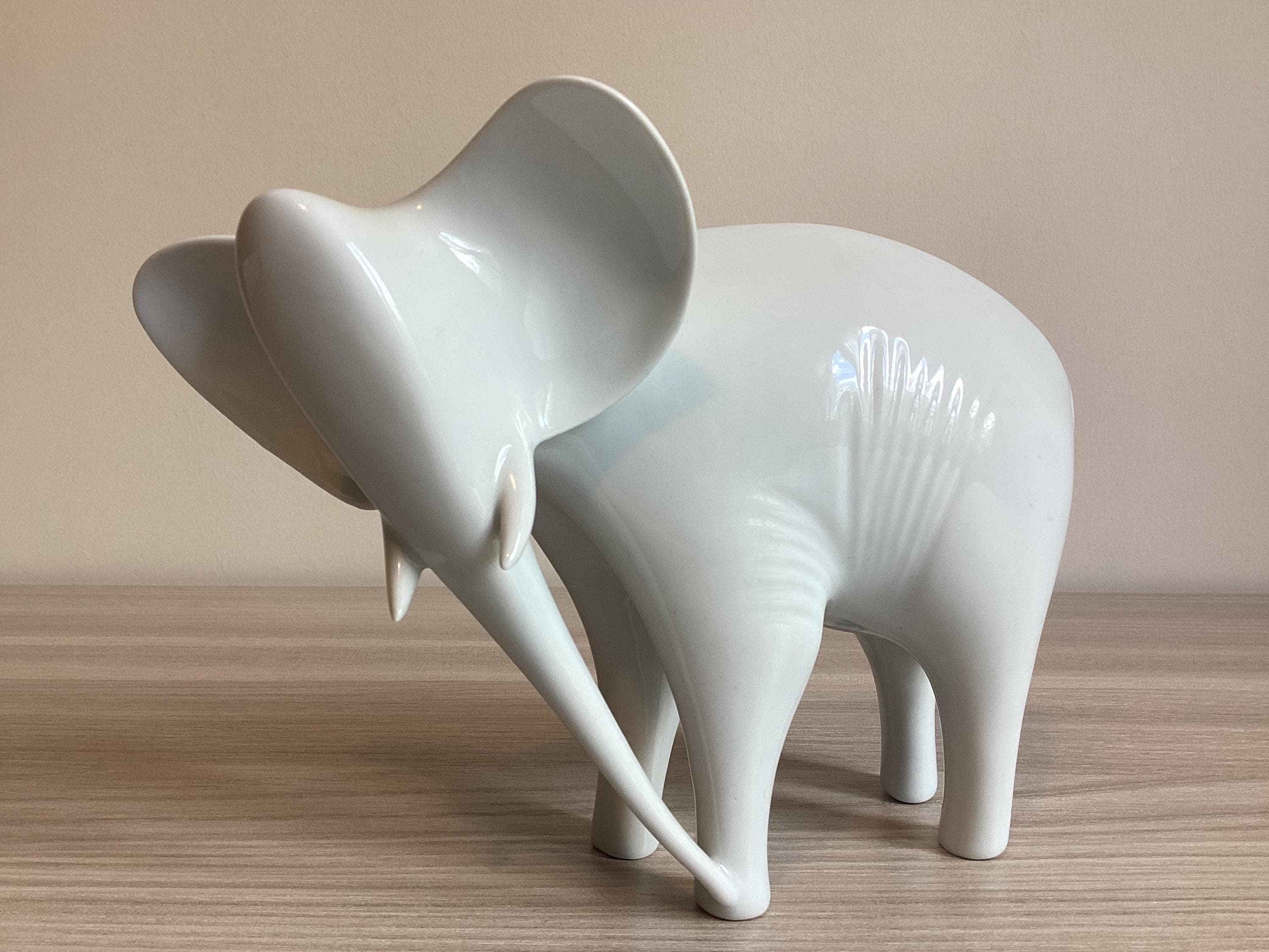 Vintage Porcelain Elephant | Royal Dux Bohemia 1960s, Jaroslav Jezek Designer White — photo 3 of 9