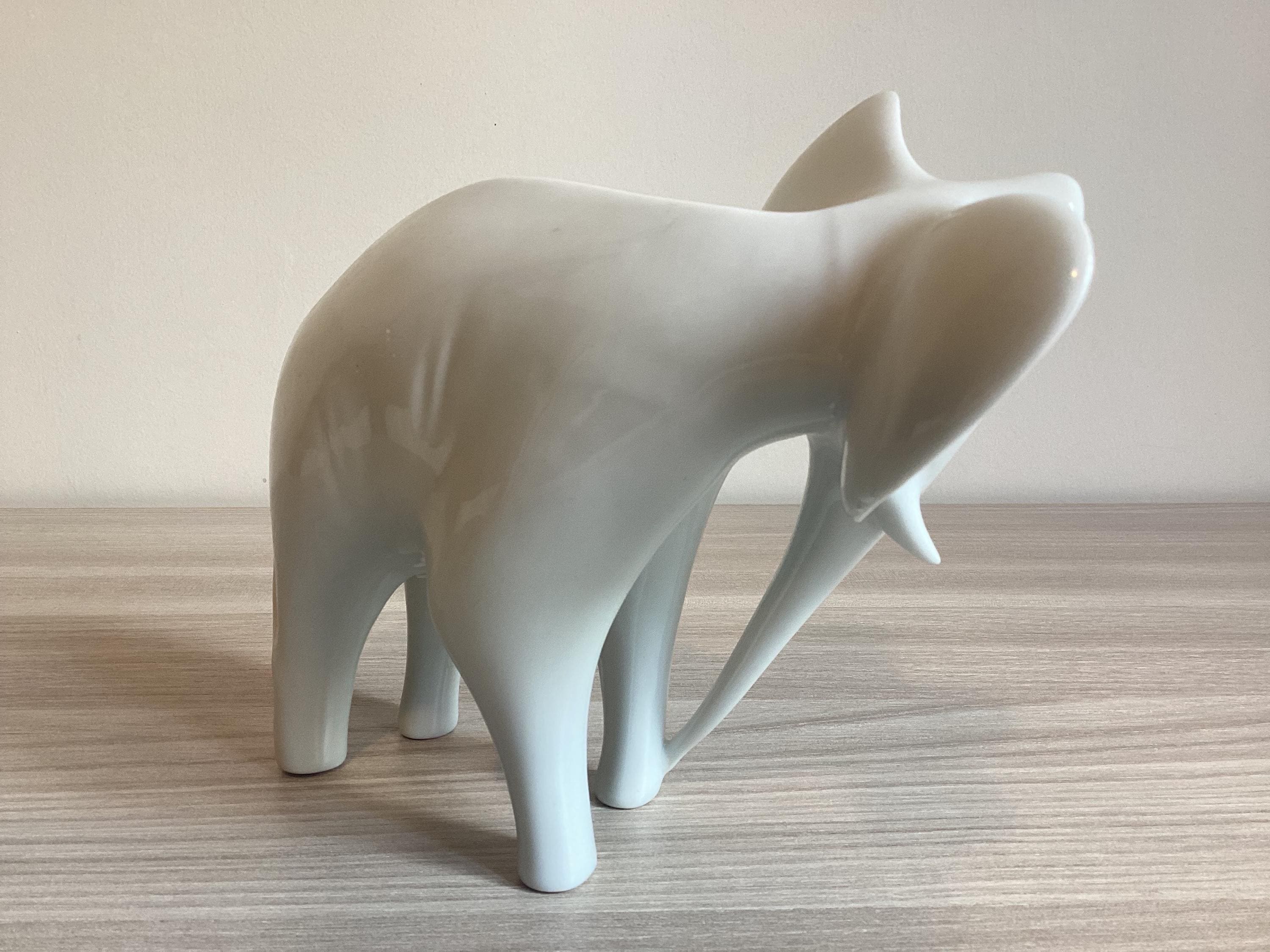 Vintage Porcelain Elephant | Royal Dux Bohemia 1960s, Jaroslav Jezek Designer White — photo 6 of 9