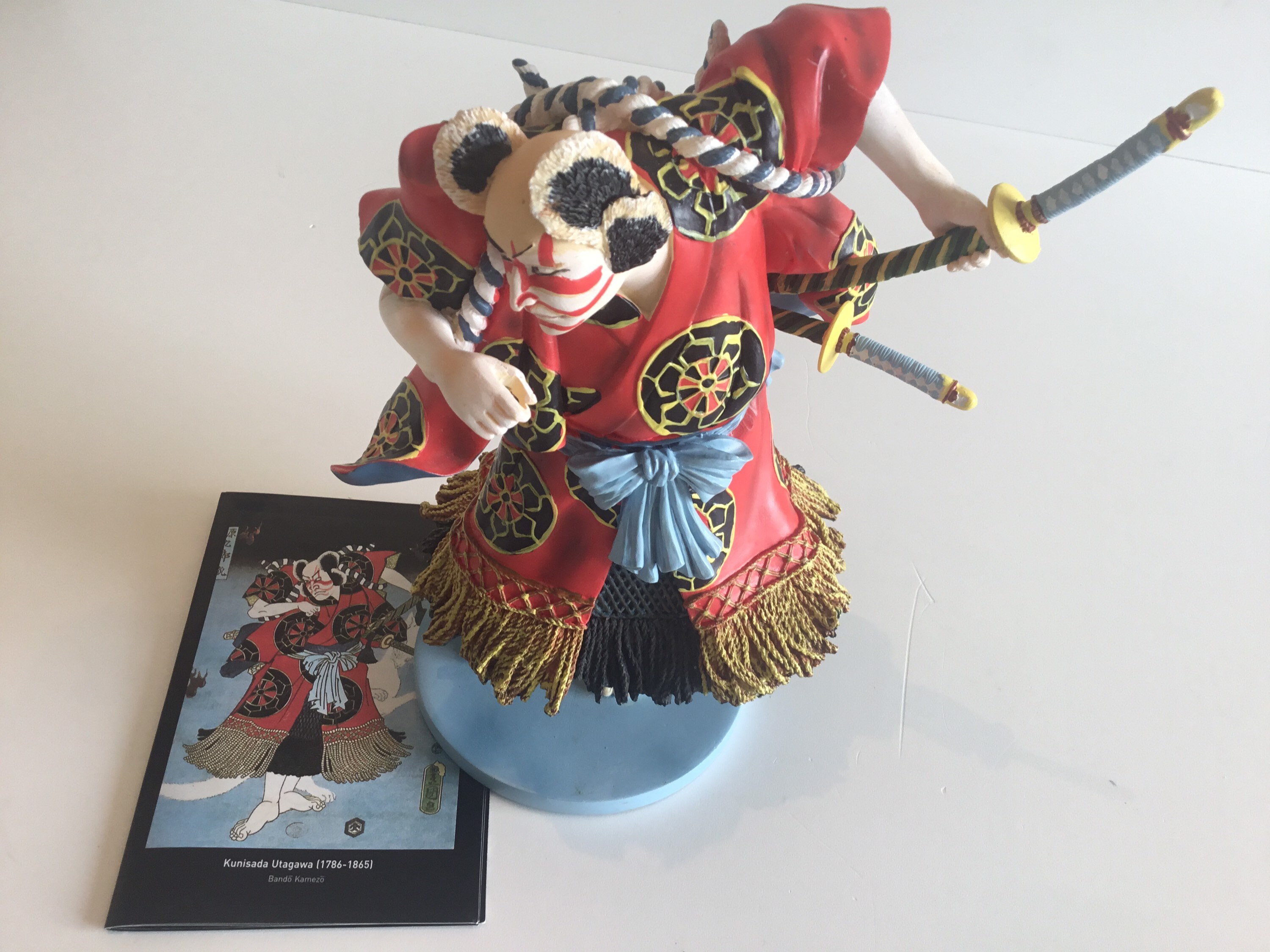 Vintage Figurine | Japanese Samurai Kunisada Parastone Sculpture, Hand-Painted Resin — photo 3 of 11