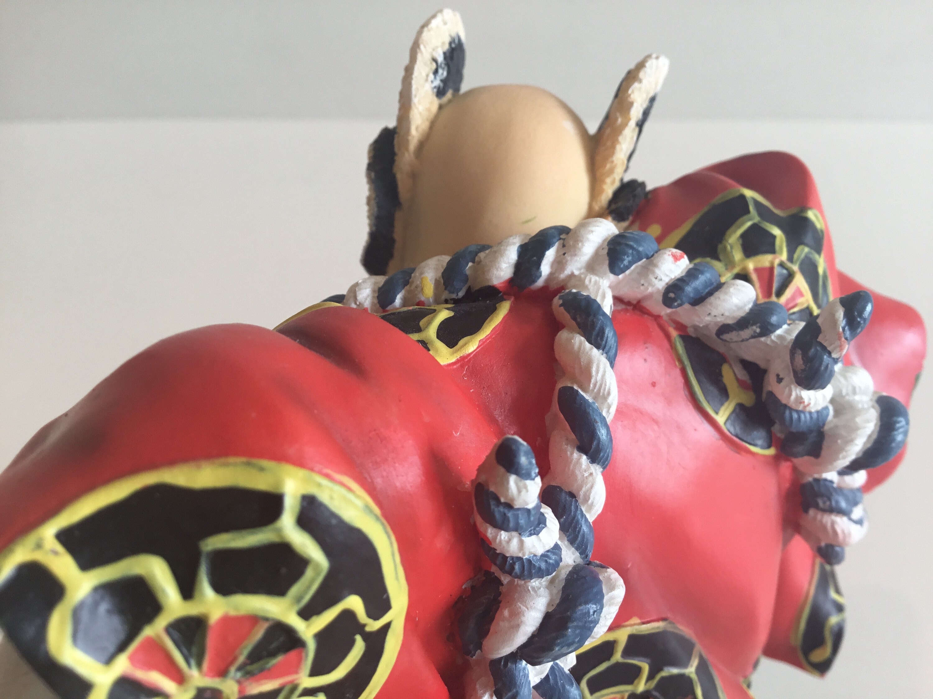 Vintage Figurine | Japanese Samurai Kunisada Parastone Sculpture, Hand-Painted Resin — photo 8 of 11
