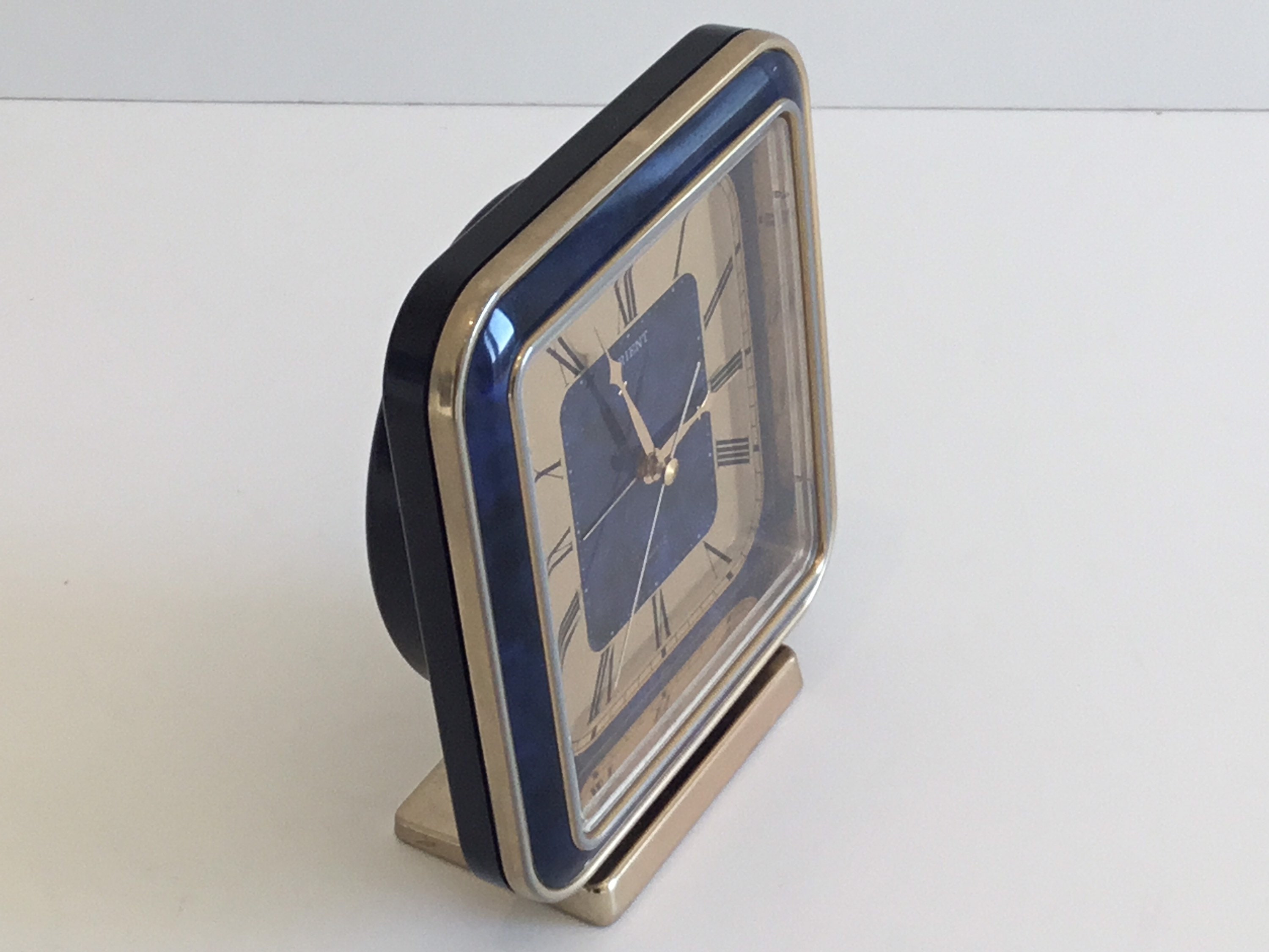 Vintage Clock | Orient 1970s Quartz Movement Made in Japan — photo 3 of 10