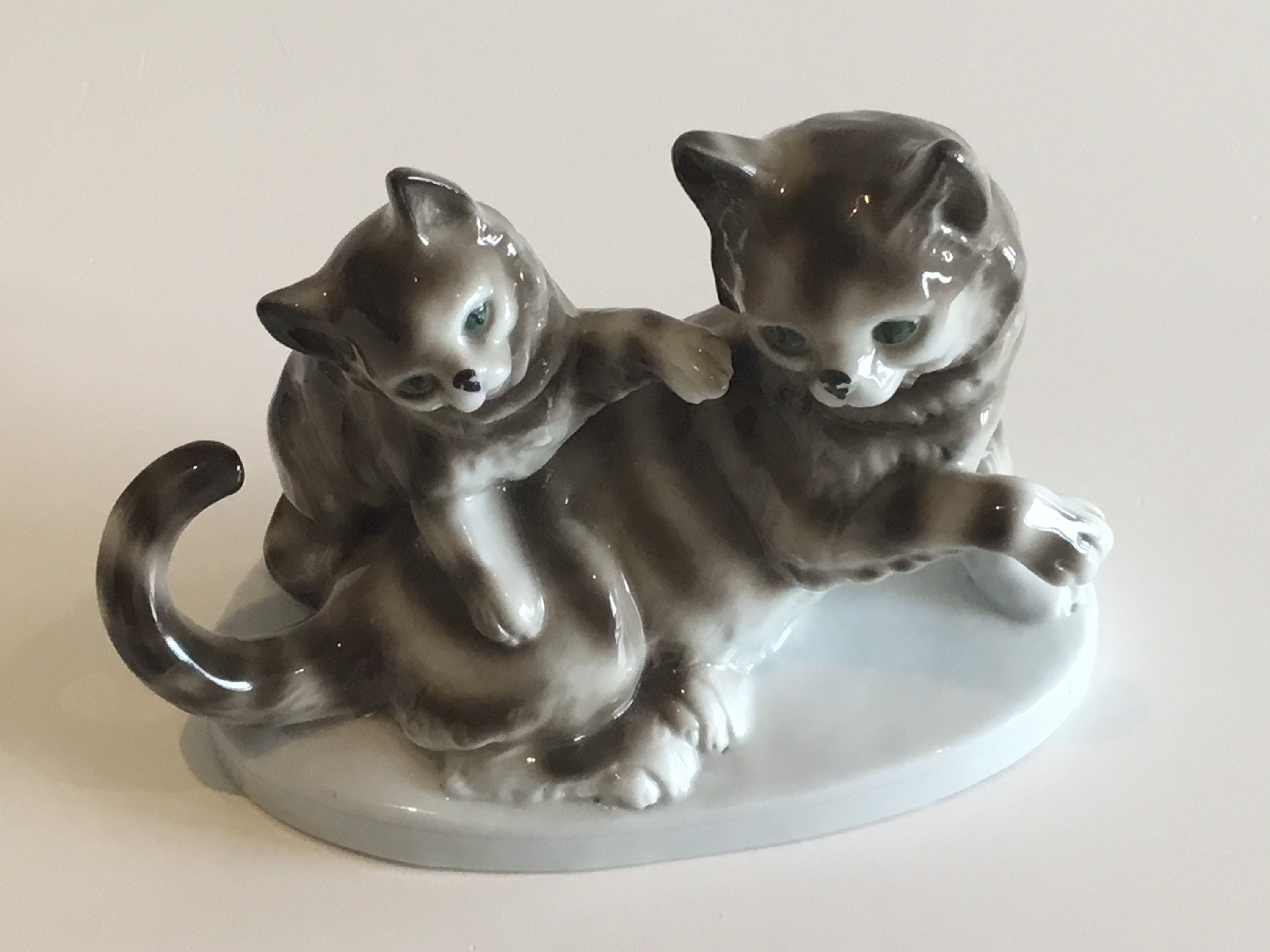 Antique Porcelain Cats | Carl Schneider Grafenthal 1910s Germany, Pair Marked 7337 — photo 8 of 9
