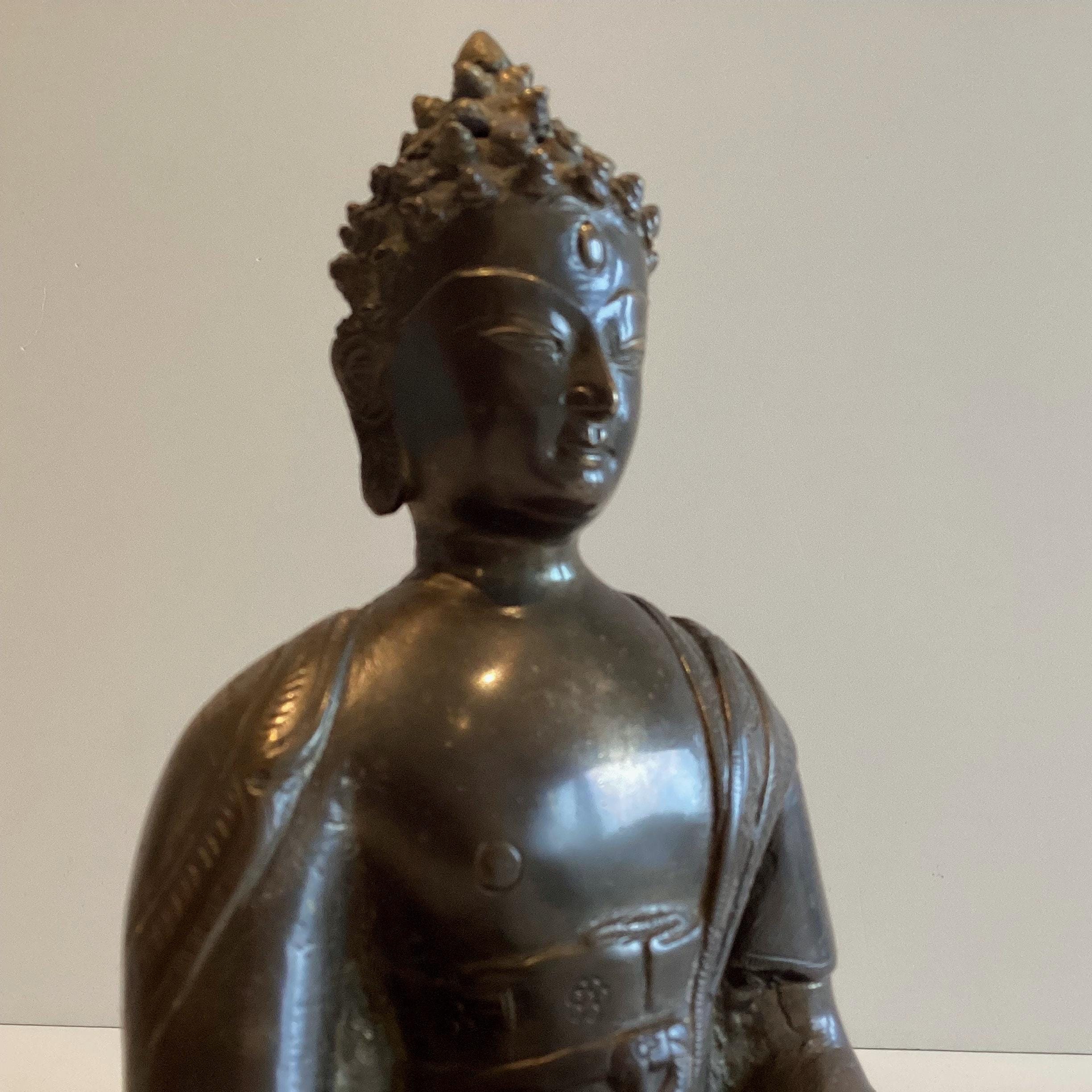 Vintage Bronze Buddha | 1950s India Bhumisparsha Mudra Meditation Statue — photo 7 of 9