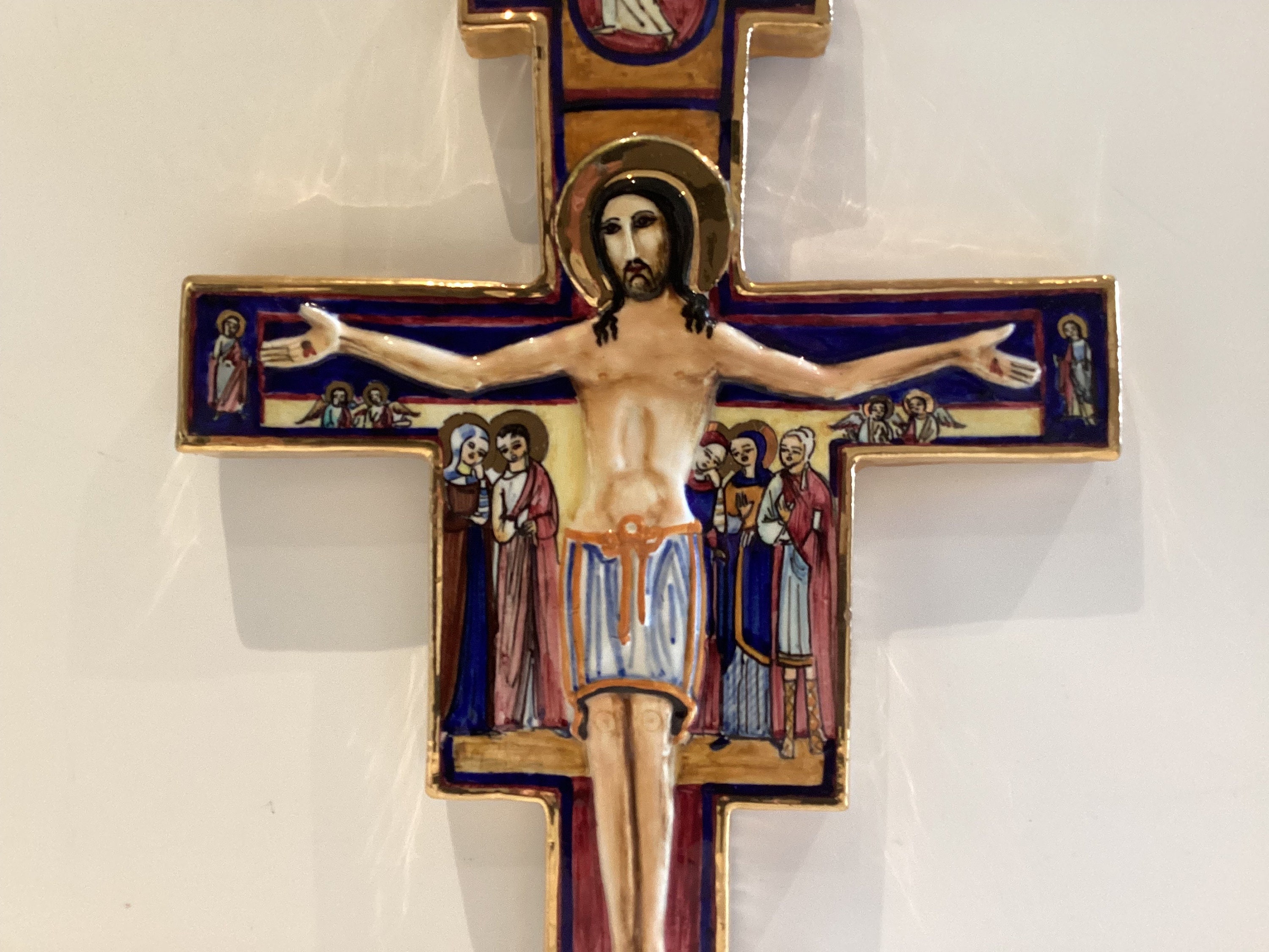 Ceramic Crucifix | 1950s Assisi Italy, San Damiano Handmade Cross Gold Painted Replica — photo 5 of 8