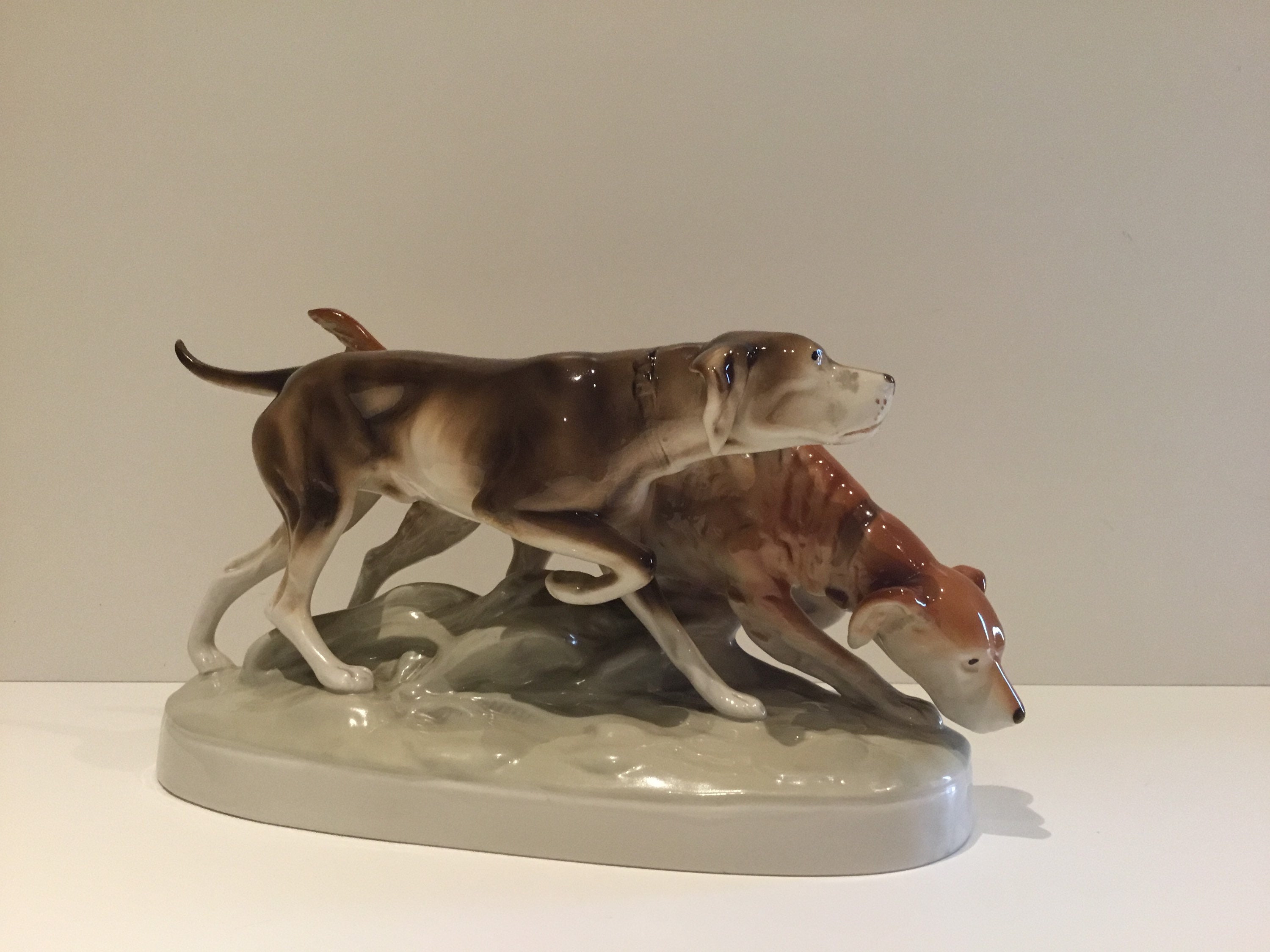 Vintage Porcelain | Royal Dux Czechoslovakia Hunting Dogs (1930s) Large Sculpture — photo 2 of 8