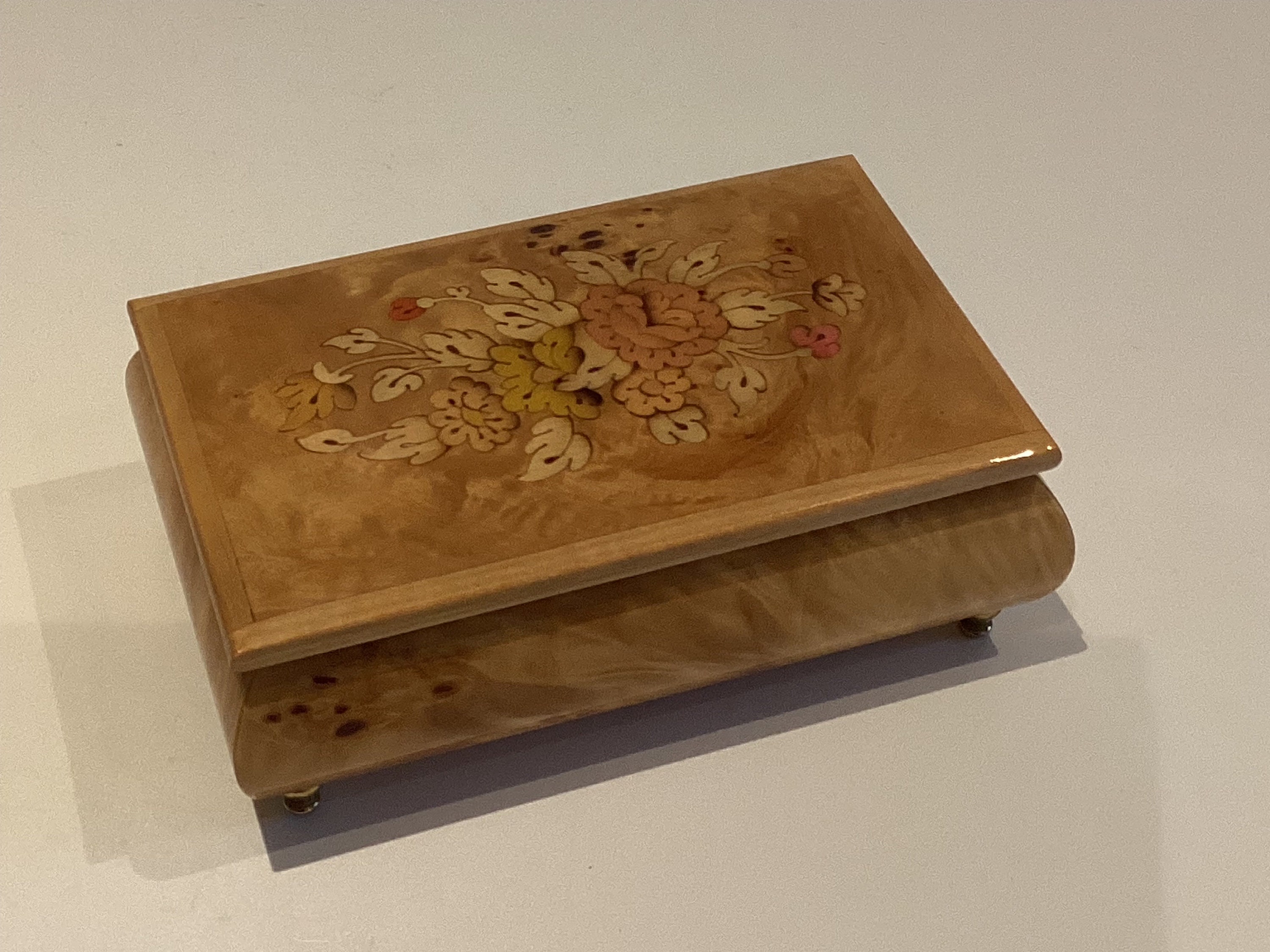Vintage Music Box | Sorrento Italy 1970s, Hand-Inlaid Wood Sankio Movement — photo 4 of 9