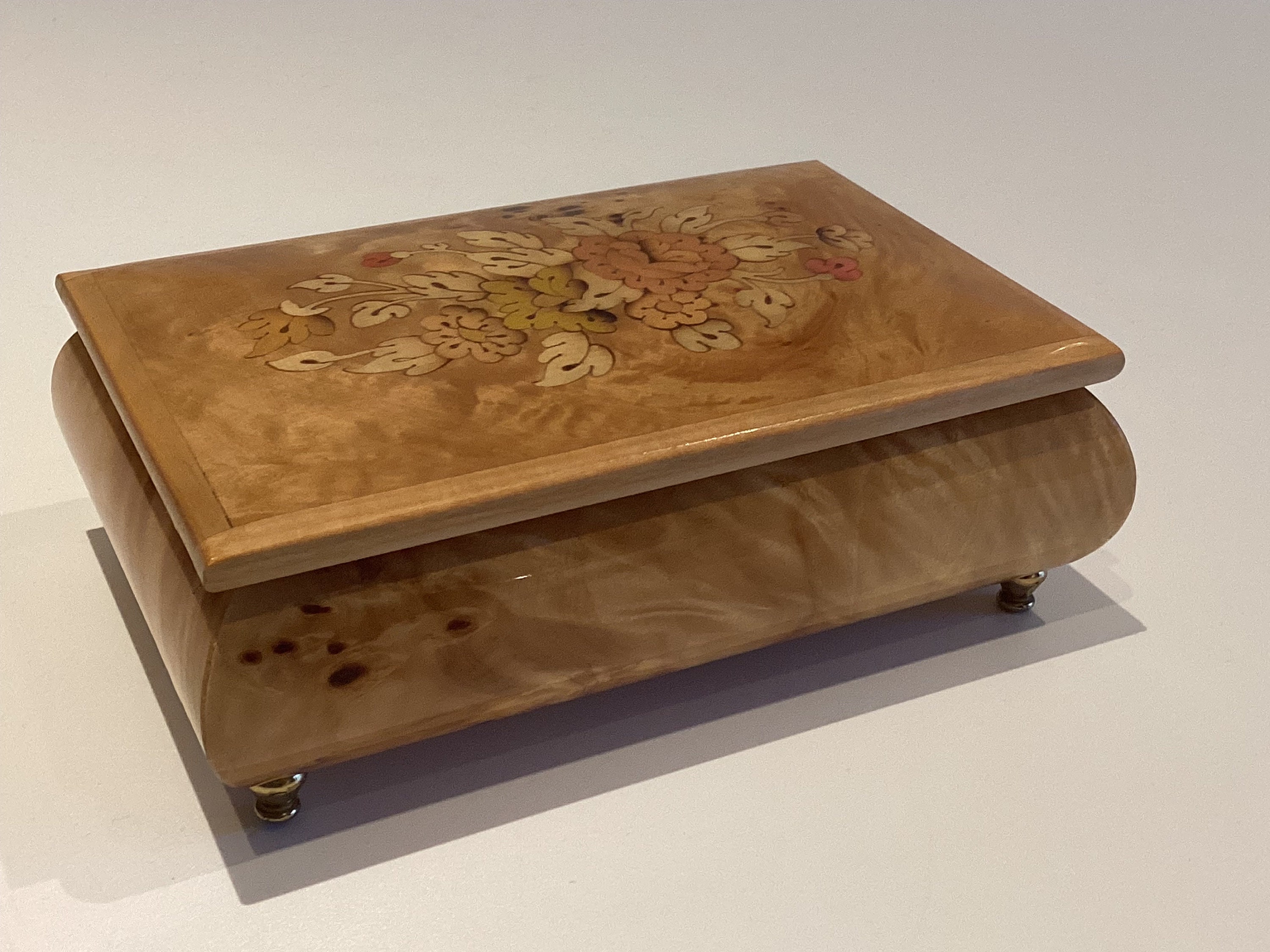 Vintage Music Box | Sorrento Italy 1970s, Hand-Inlaid Wood Sankio Movement — photo 6 of 9
