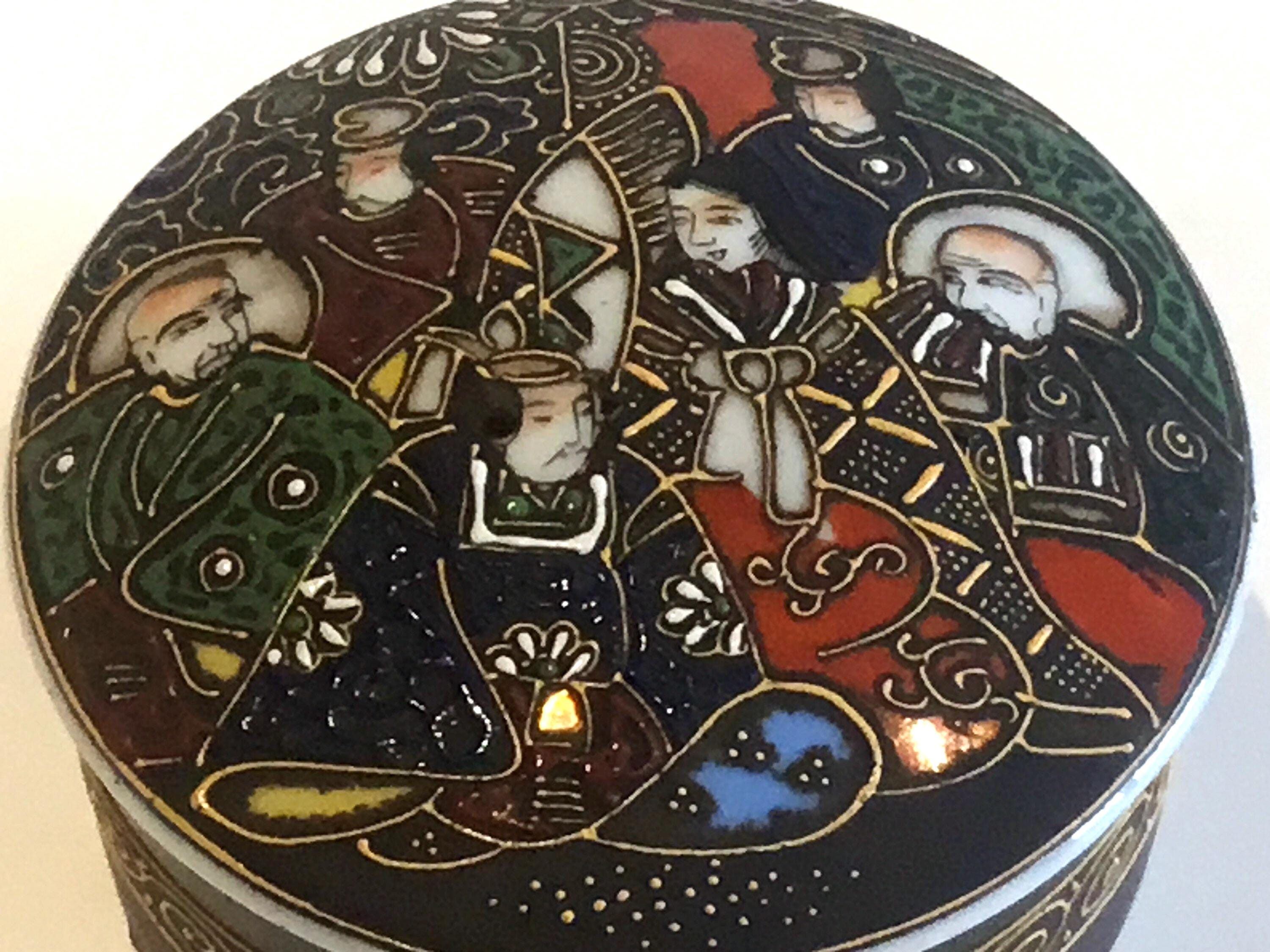 Antique Porcelain Box | 1930s Japanese Ishiyama, Hand-Painted Export Ware — photo 4 of 7