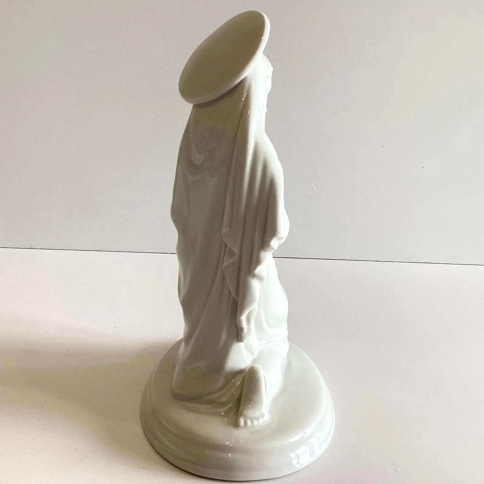 Vintage Metzler Ortloff Madonna with Child Porcelain Figure 1960s - Blanc de Chine German Sculpture — photo 6 of 11