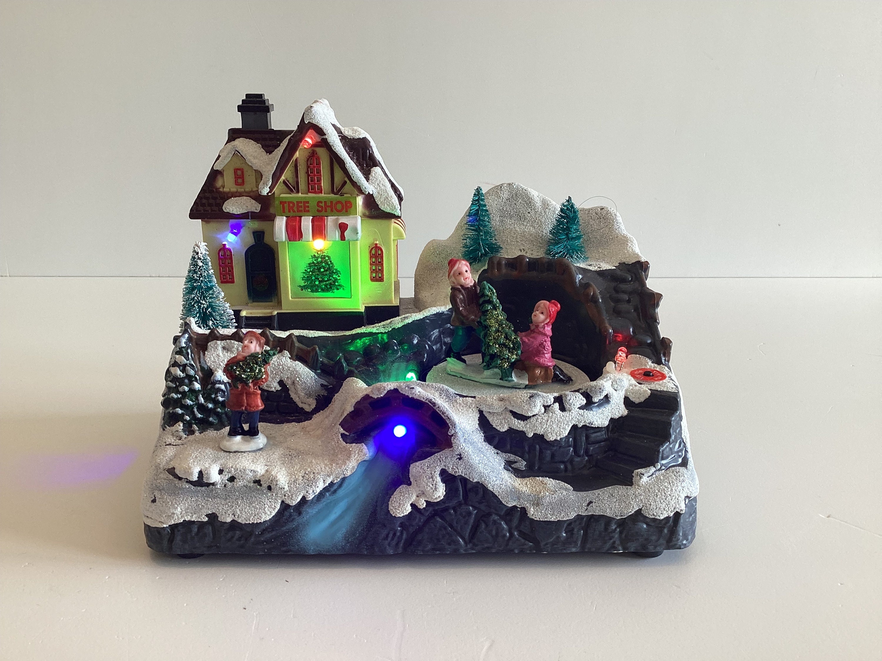 Home Decor – Vintage Tree Shop Music Box with Lights & Carousel — photo 3 of 6