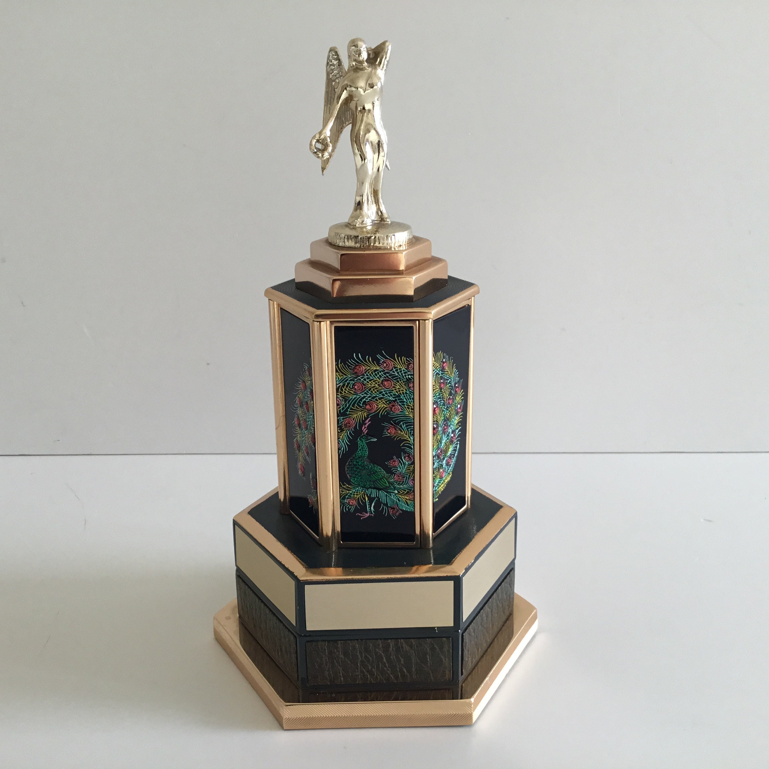 Vintage Music Box | 1960s Japanese Cigarette Dispenser, Basketball Player Mechanical — photo 2 of 10