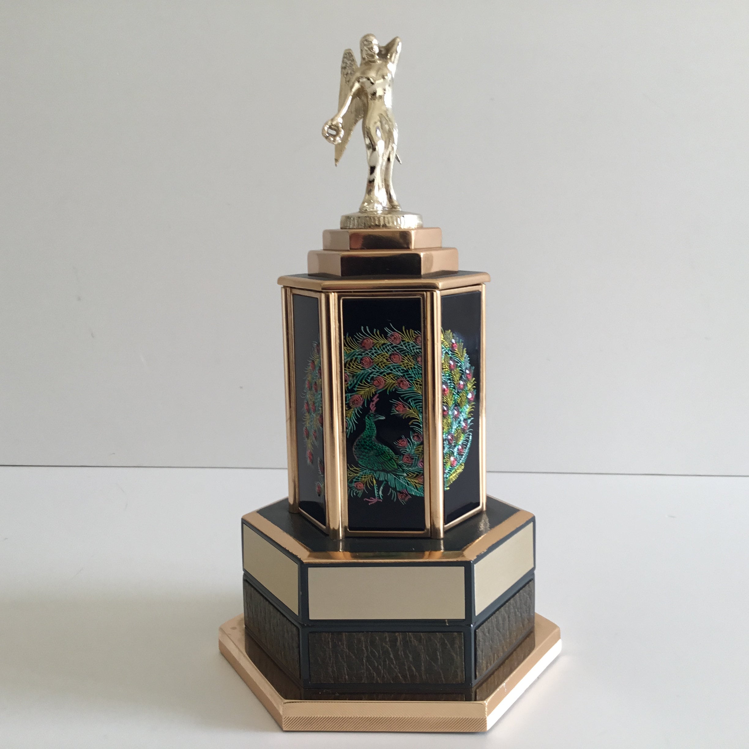Vintage Music Box | 1960s Japanese Cigarette Dispenser, Basketball Player Mechanical — photo 4 of 10