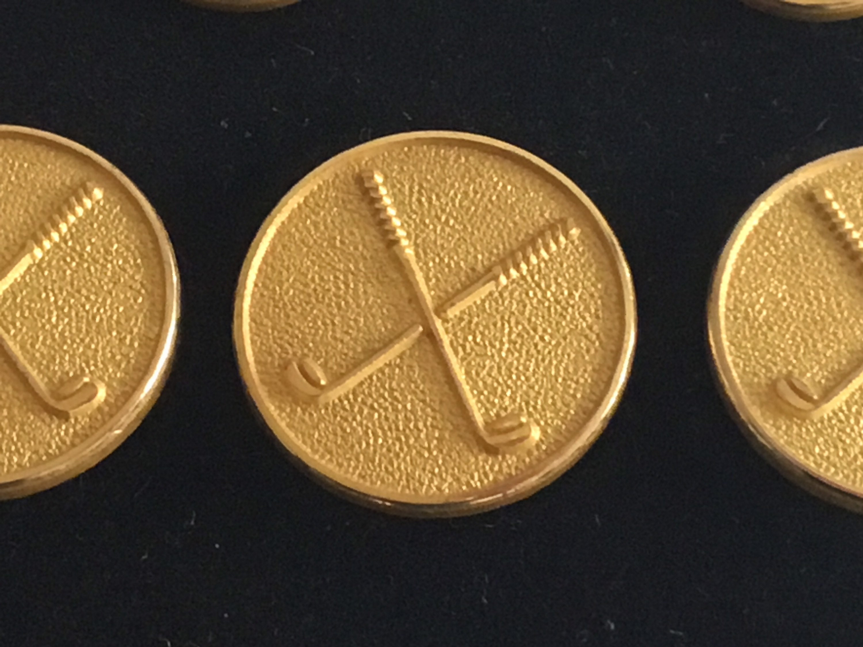 Vintage Accessories | 1950s Buttons With Golf Clubs Made I England — photo 4 of 9