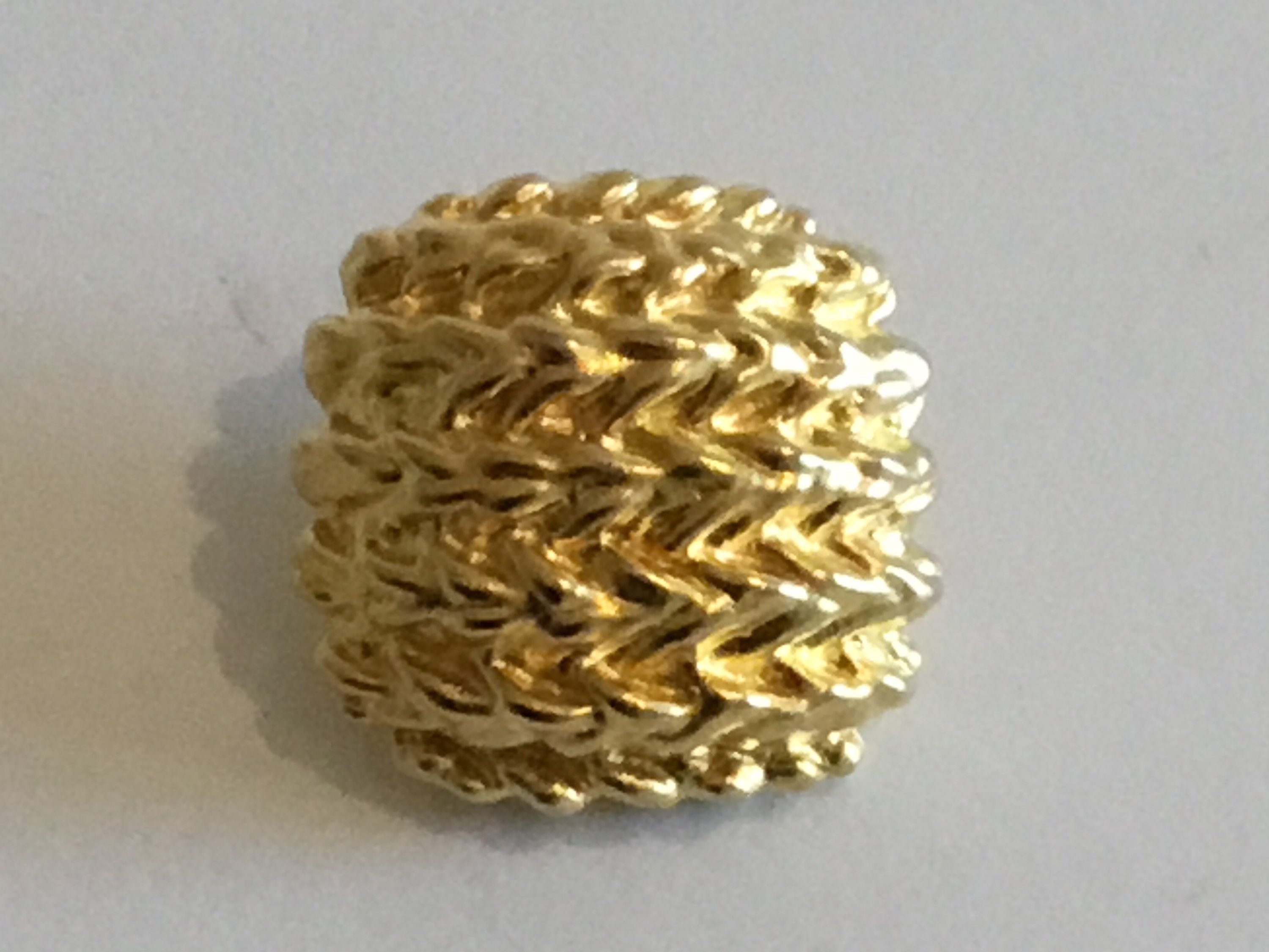 Vintage Fashion Buttons | 1950s Boutons Kocher France, Solid Gold Plated Luxury Set of 7 — photo 4 of 7