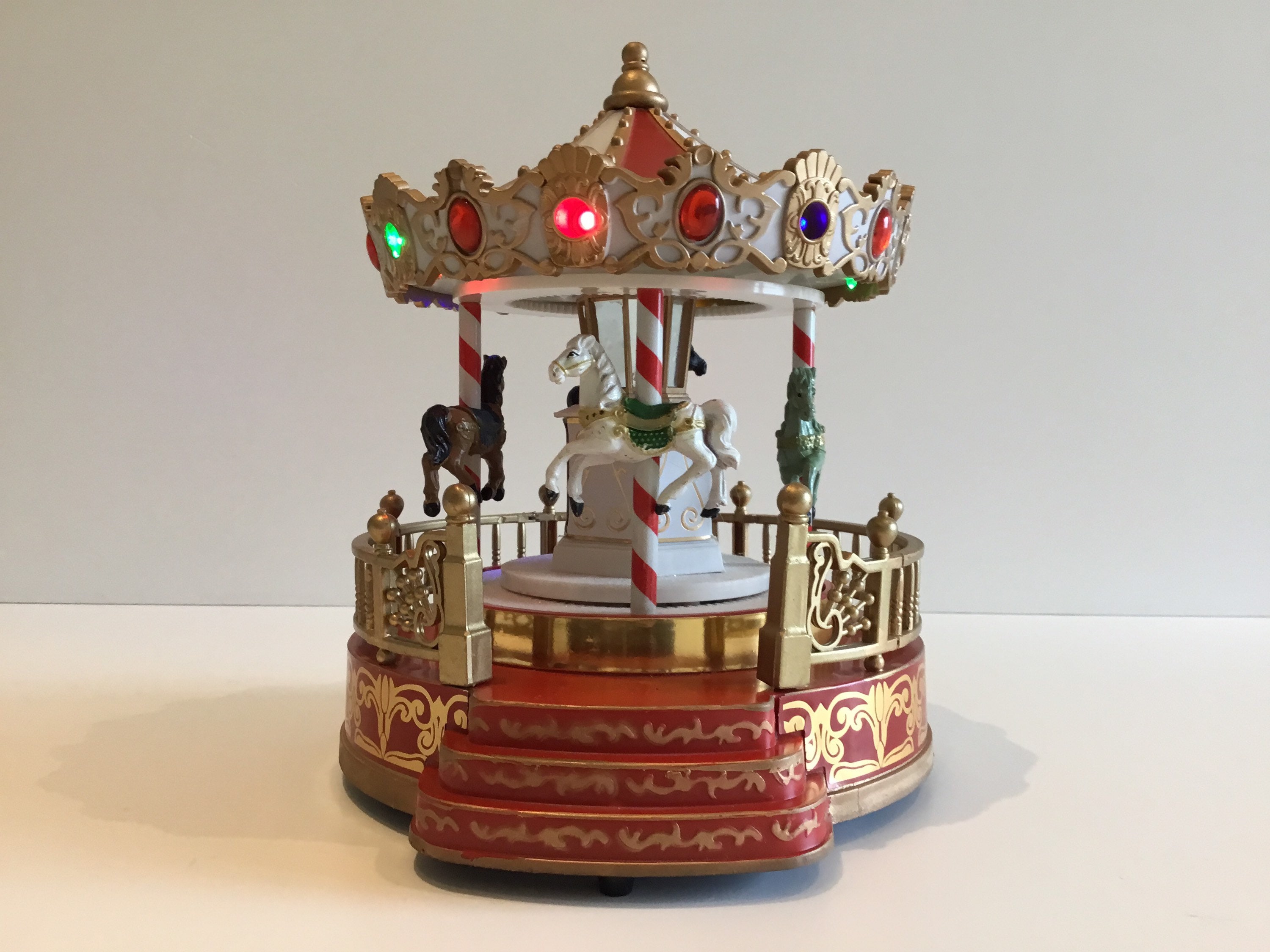 Vintage Carousel | Musical Horse Merry-Go-Round with LED Lights, Working Display Piece — photo 6 of 10