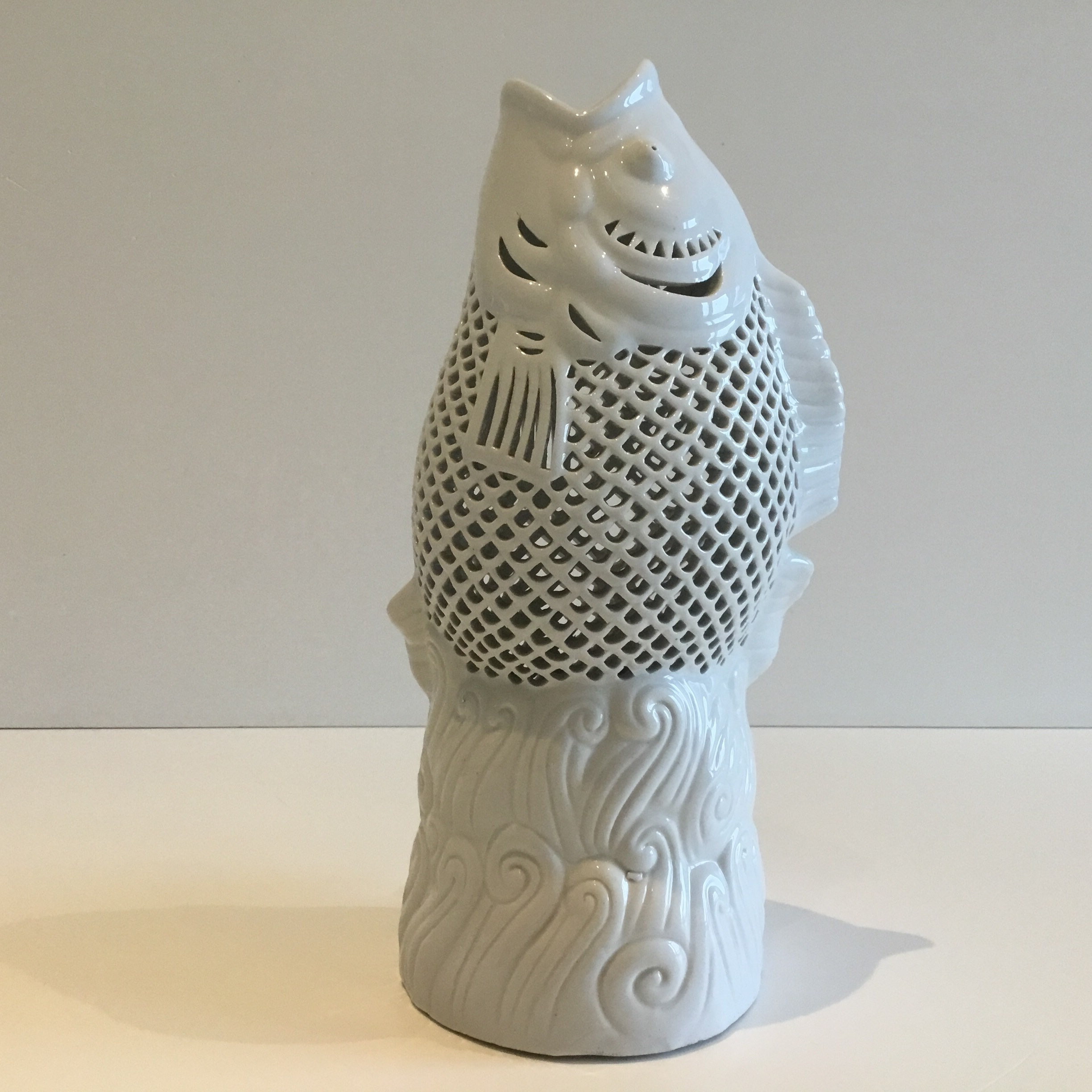 Rare Fish In Reticulated Porcelain (Made In China) — photo 4 of 10