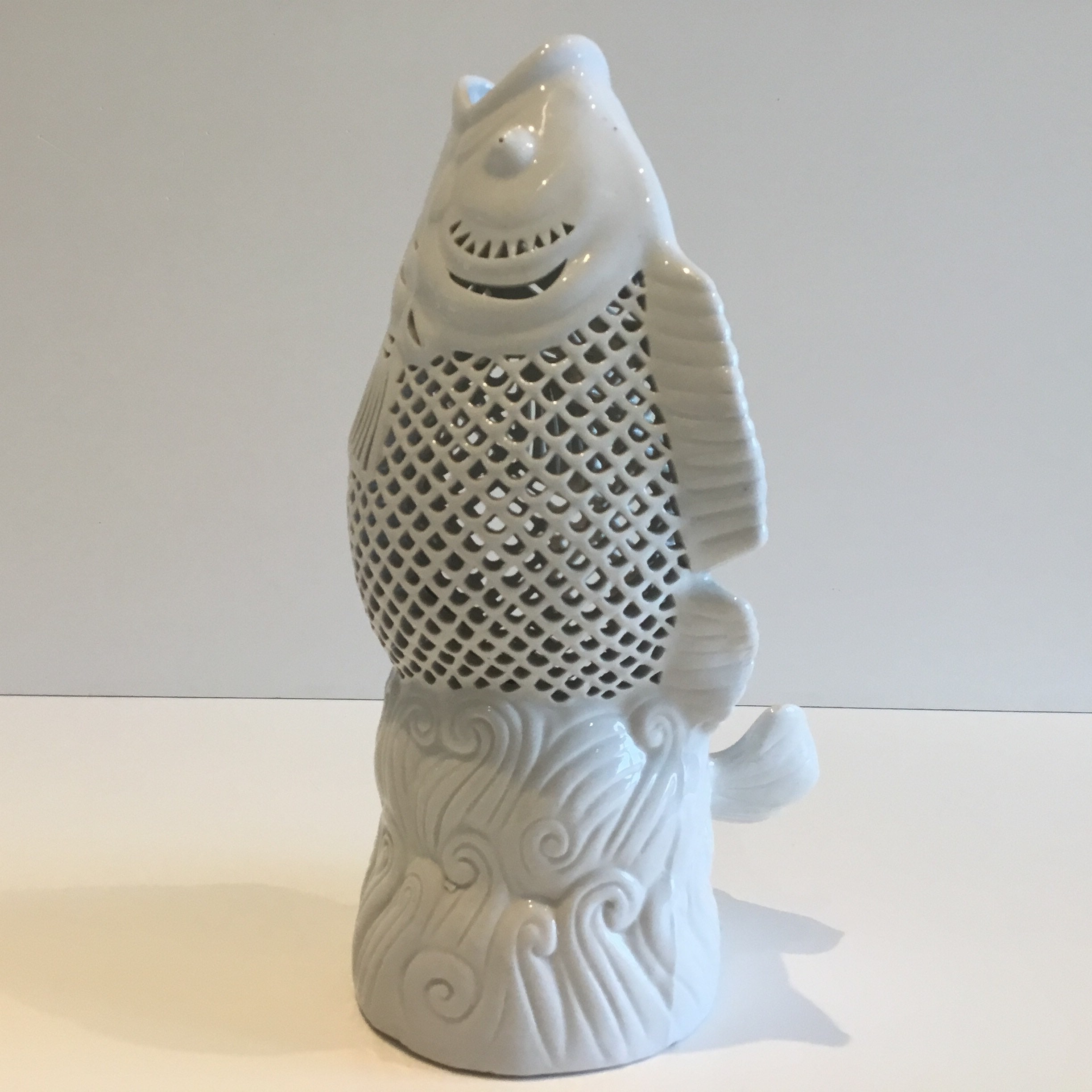 Rare Fish In Reticulated Porcelain (Made In China) — photo 6 of 10