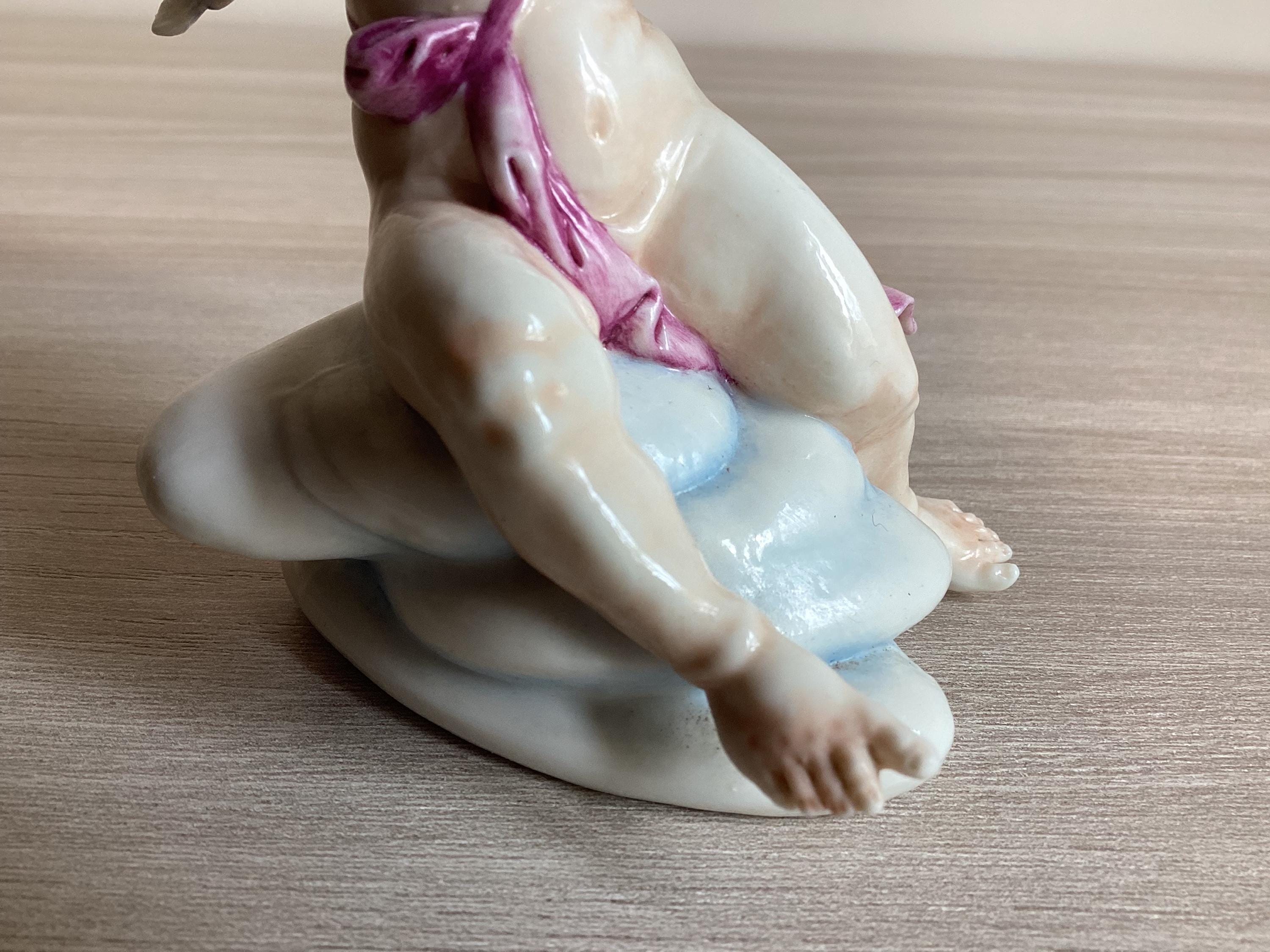 Vintage Capodimonte Cherub – Hand-Painted Porcelain (Late 19th–Early 20th Century) — photo 9 of 10