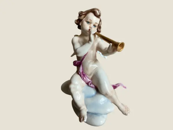 Vintage Capodimonte Cherub – Hand-Painted Porcelain (Late 19th–Early 20th Century)