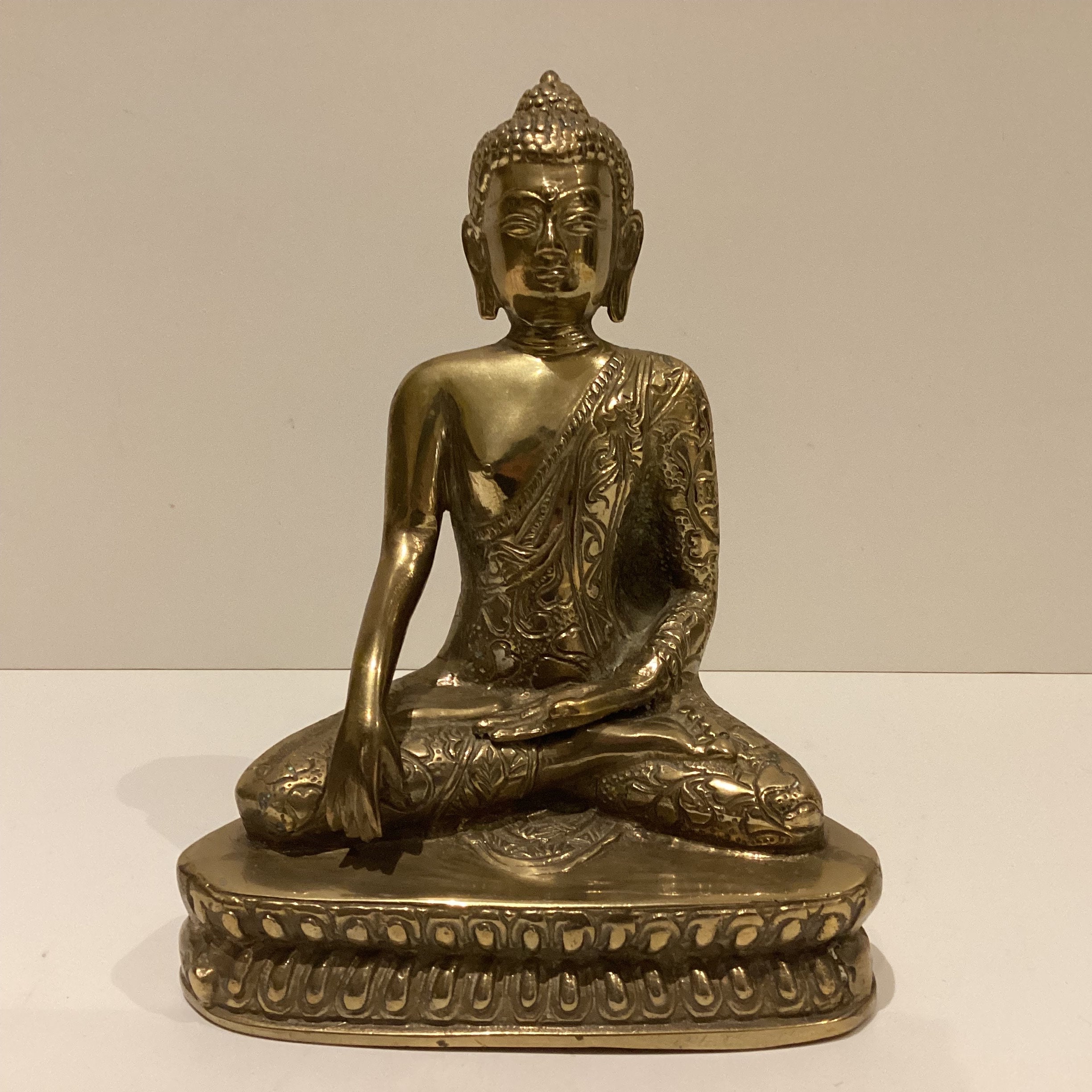 Vintage Sculpture | 1950s Nepalese Bronze Buddha, Meditation Statue — photo 3 of 8