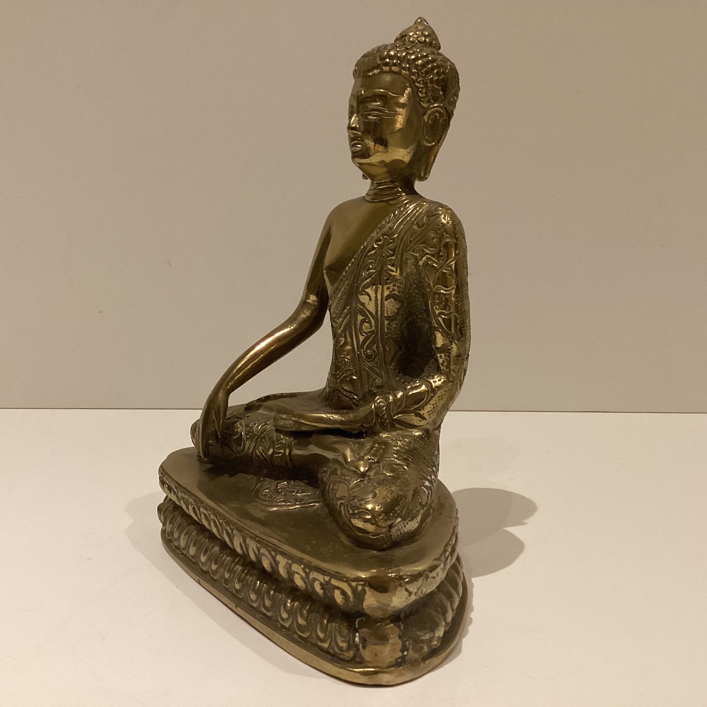 Vintage Sculpture | 1950s Nepalese Bronze Buddha, Meditation Statue — photo 6 of 8