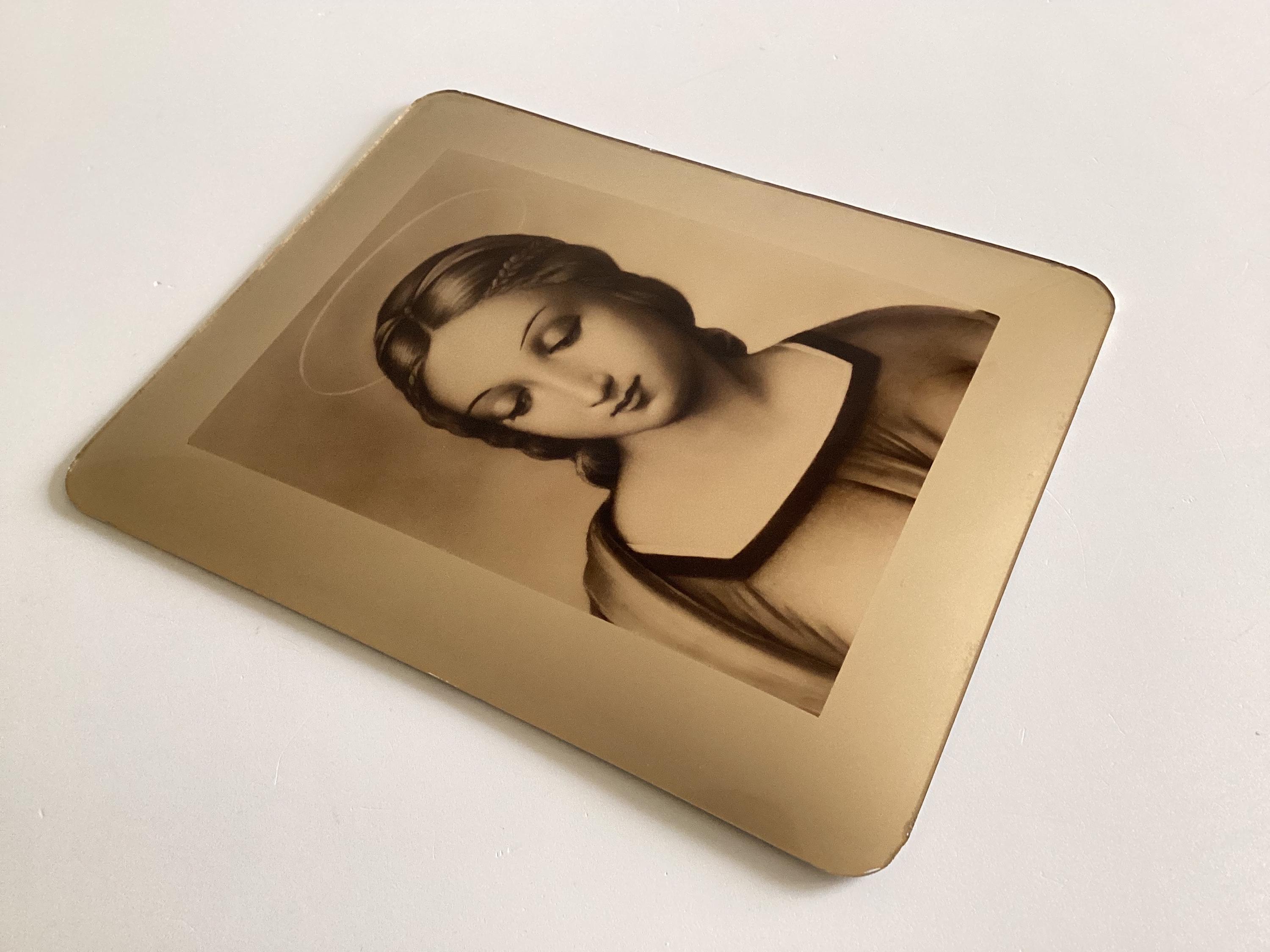 Vintage French Madonna – Raffaello Santi Silkscreen (1950s, Gold Finish) — photo 6 of 8