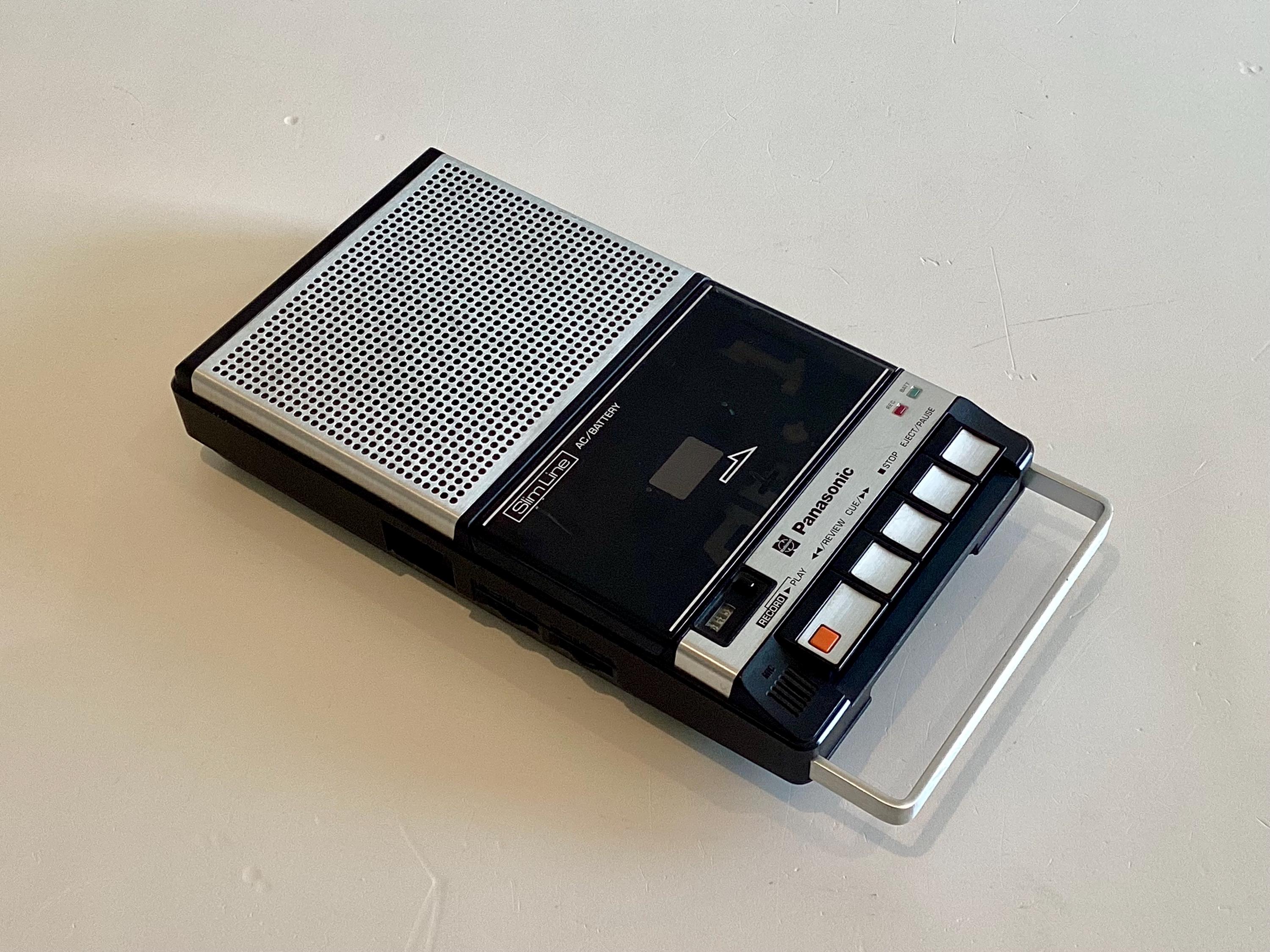 Vintage Cassette Recorder Panansonic RQ-2755 Slim Line Made in Japan Portable Tape Deck — photo 2 of 11