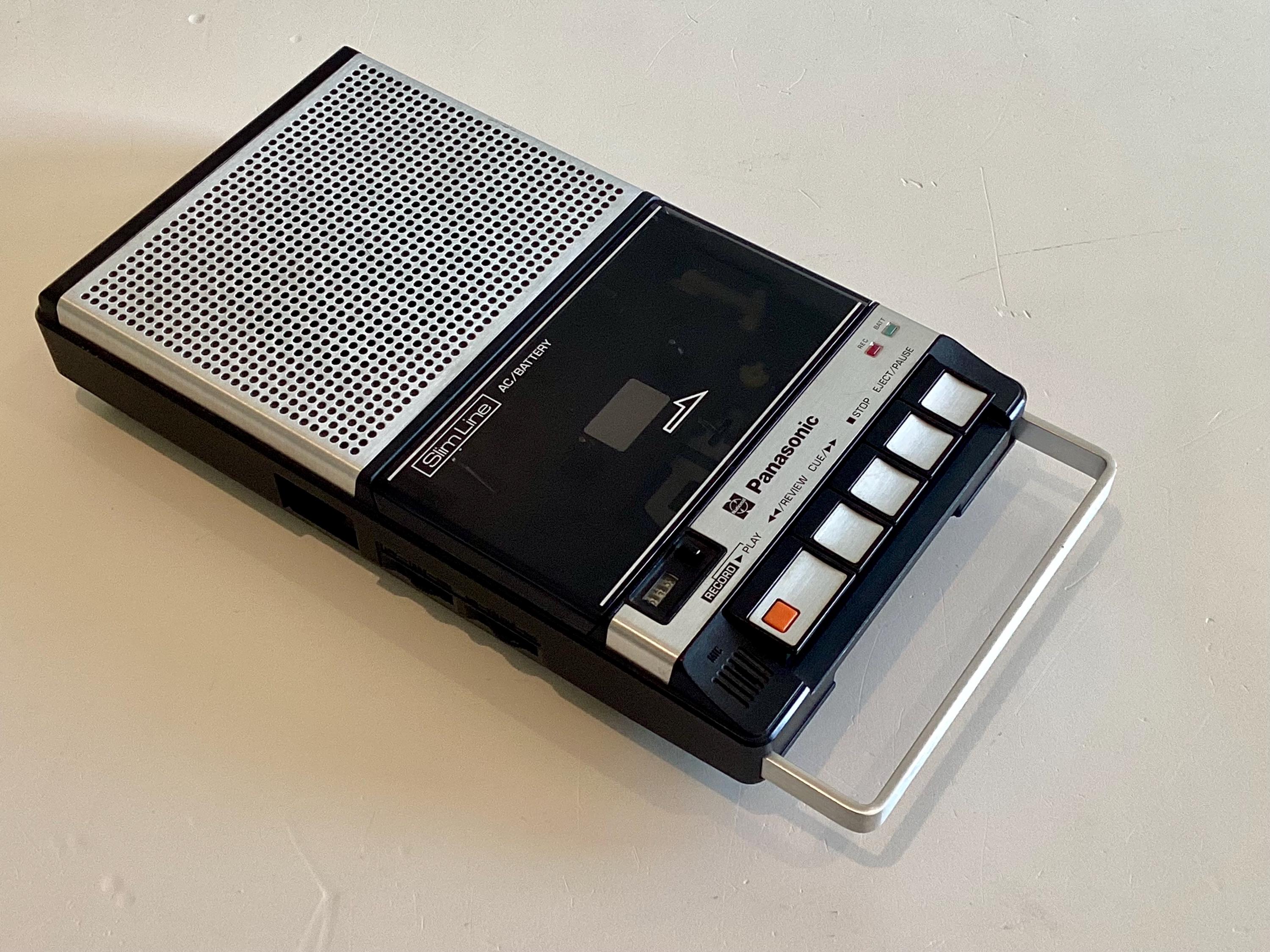 Vintage Cassette Recorder Panansonic RQ-2755 Slim Line Made in Japan Portable Tape Deck — photo 3 of 11