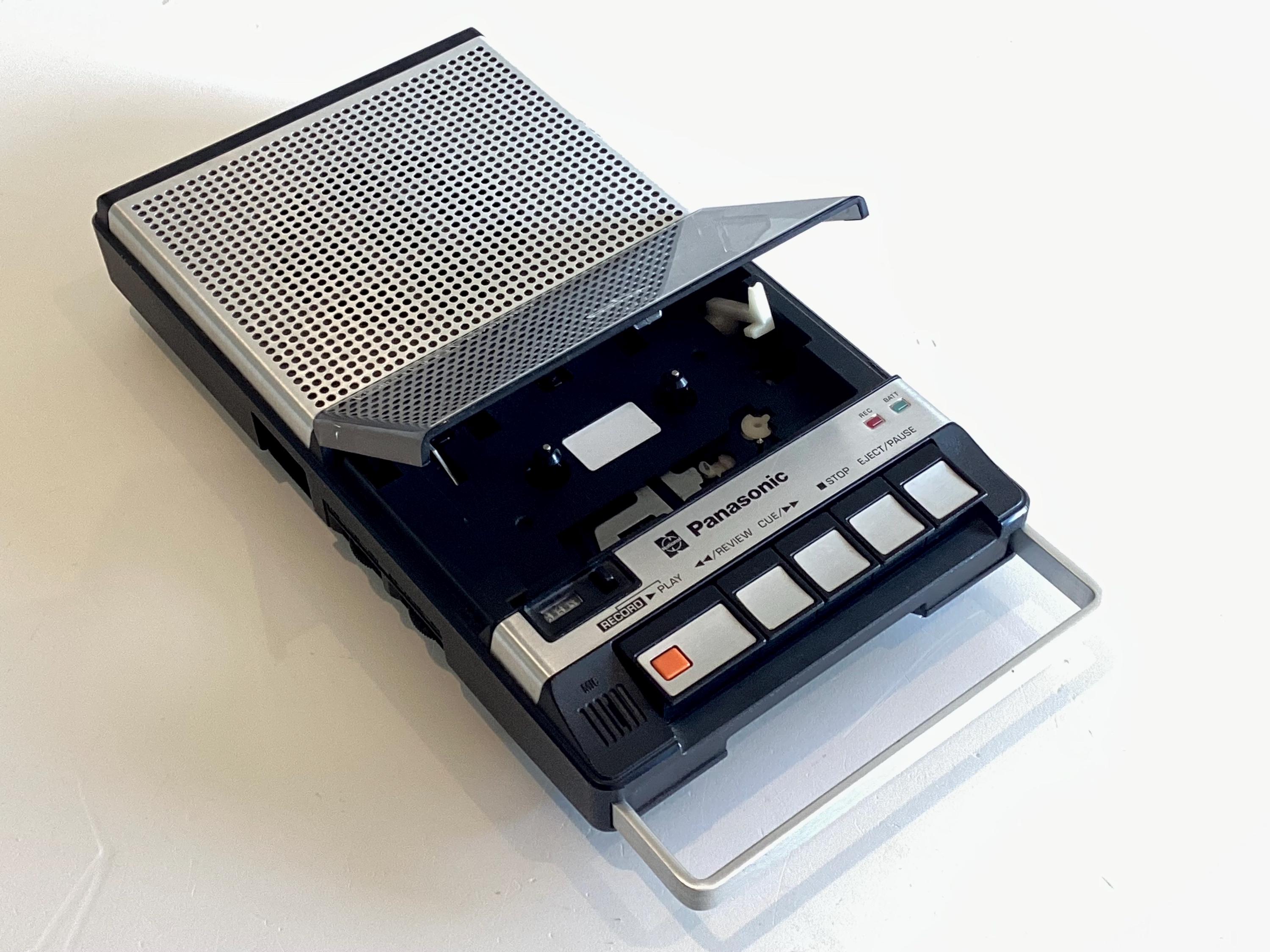 Vintage Cassette Recorder Panansonic RQ-2755 Slim Line Made in Japan Portable Tape Deck — photo 6 of 11