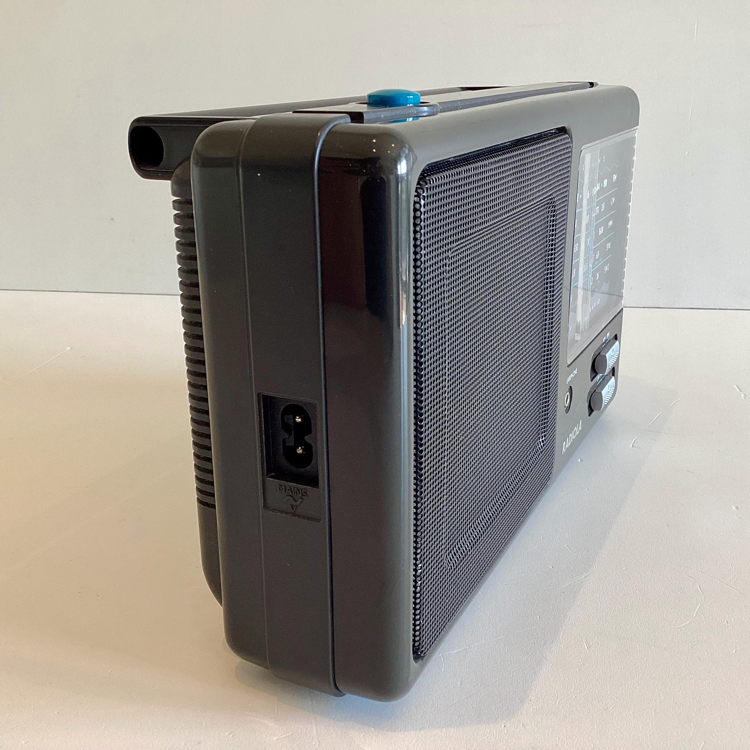 Vintage Radio Radiola D4345/18 (1980s), French Society, Portable Working, Collectible — photo 6 of 8