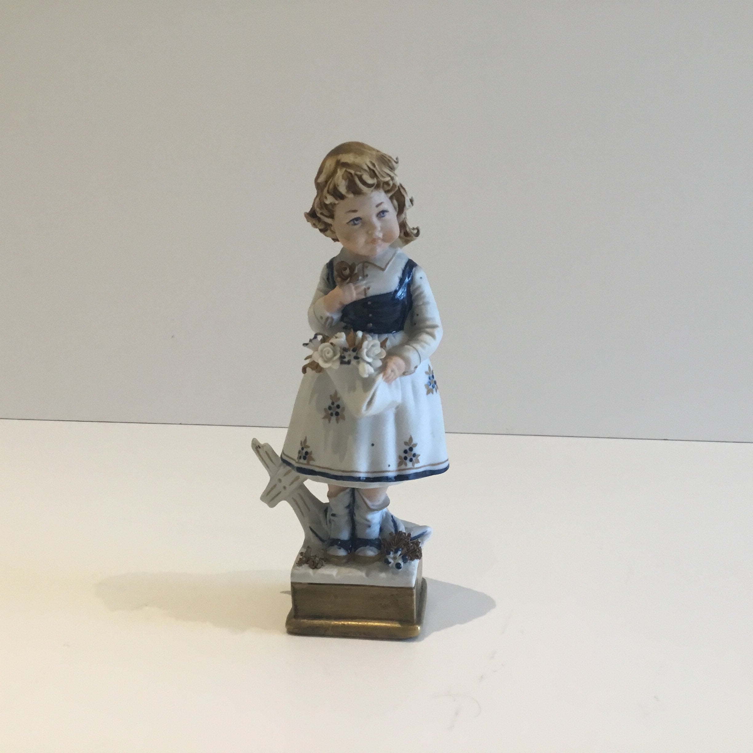 Capodimonte Porcelain | Vintage 1960s Italian Figurine, Vier Tasca Design — photo 2 of 9