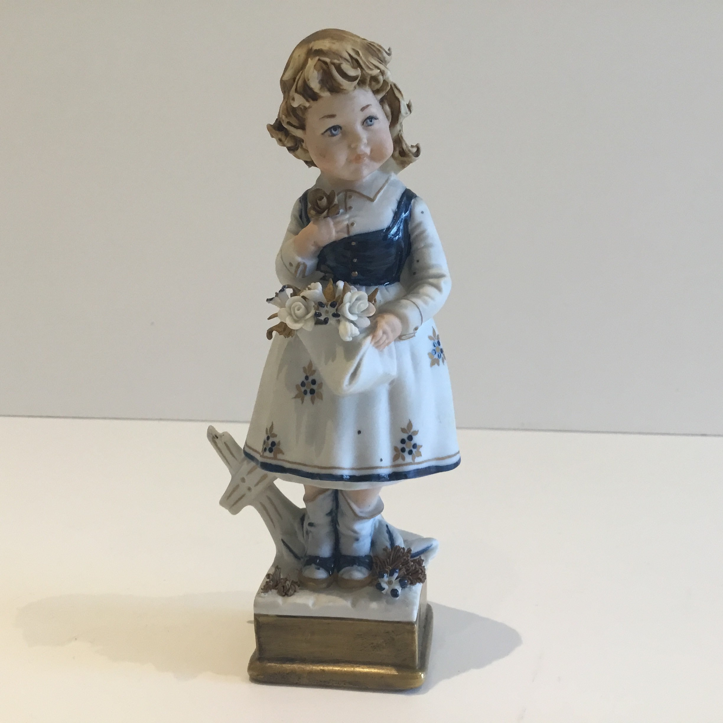 Capodimonte Porcelain | Vintage 1960s Italian Figurine, Vier Tasca Design — photo 3 of 9