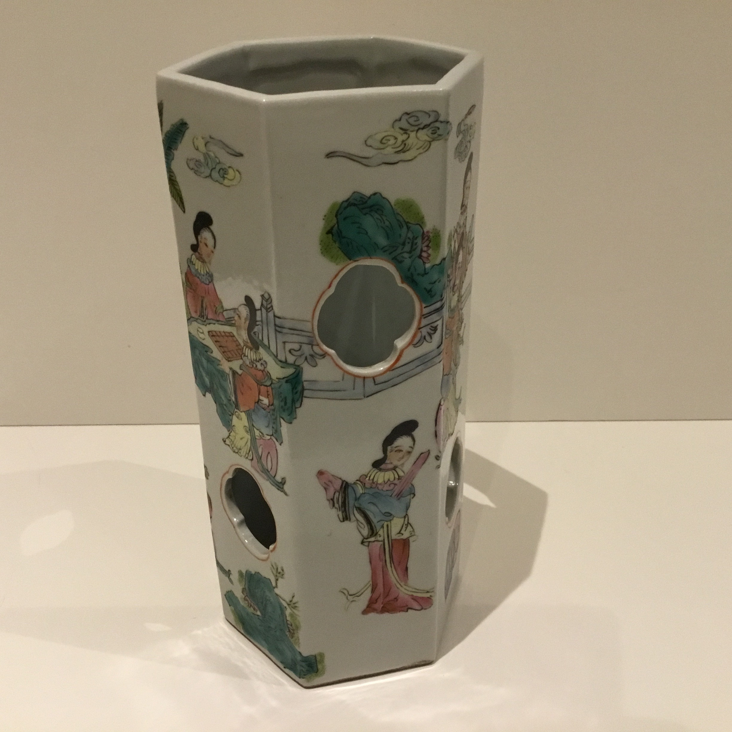 Chinese Porcelain | Hexagonal Hat Stand Qing Dynasty Hand-Painted (Late 1800s) — photo 4 of 7