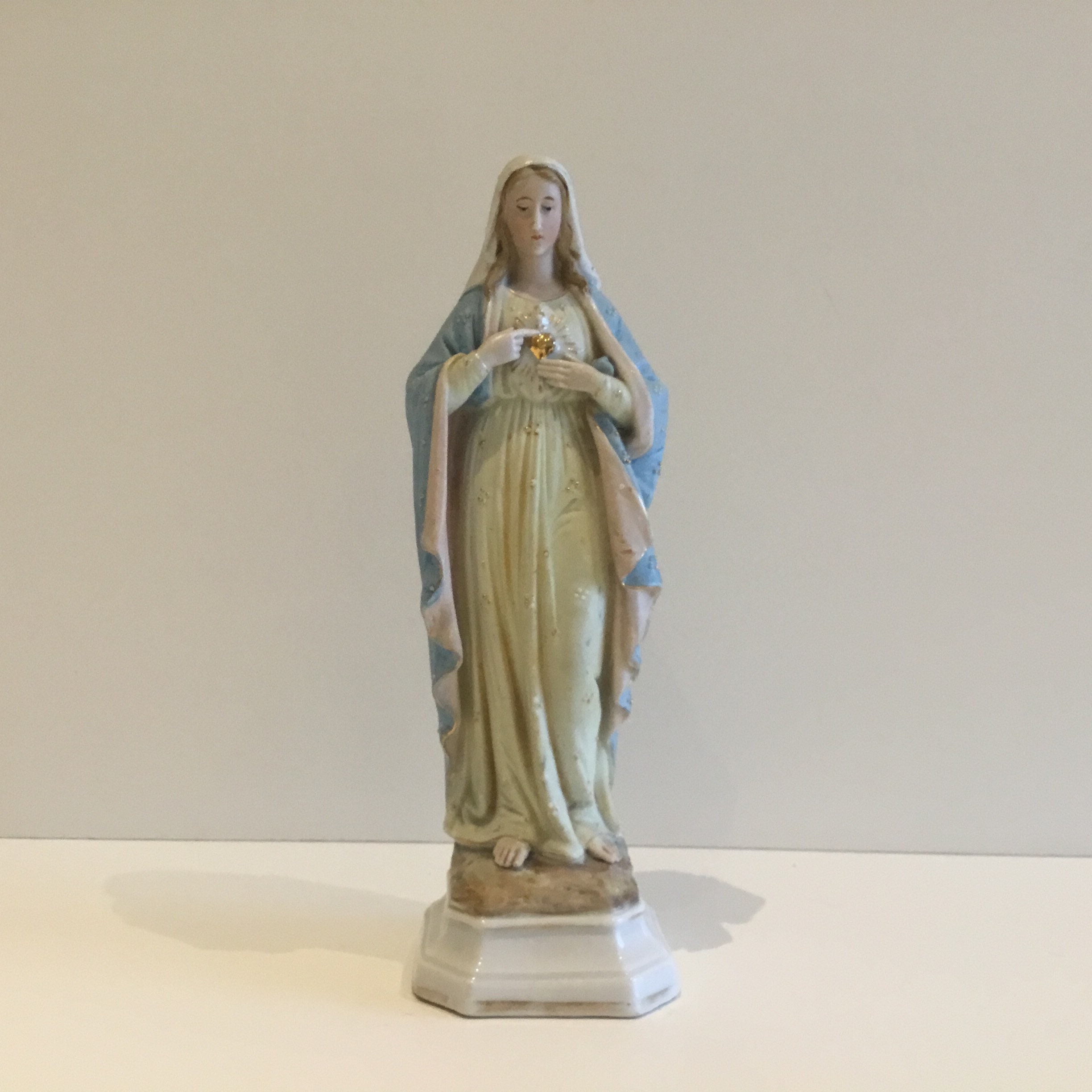 Vintage Statue 1930s|  Sacred Heart Porcelain Figurine, Religious Art Made In France — photo 2 of 9