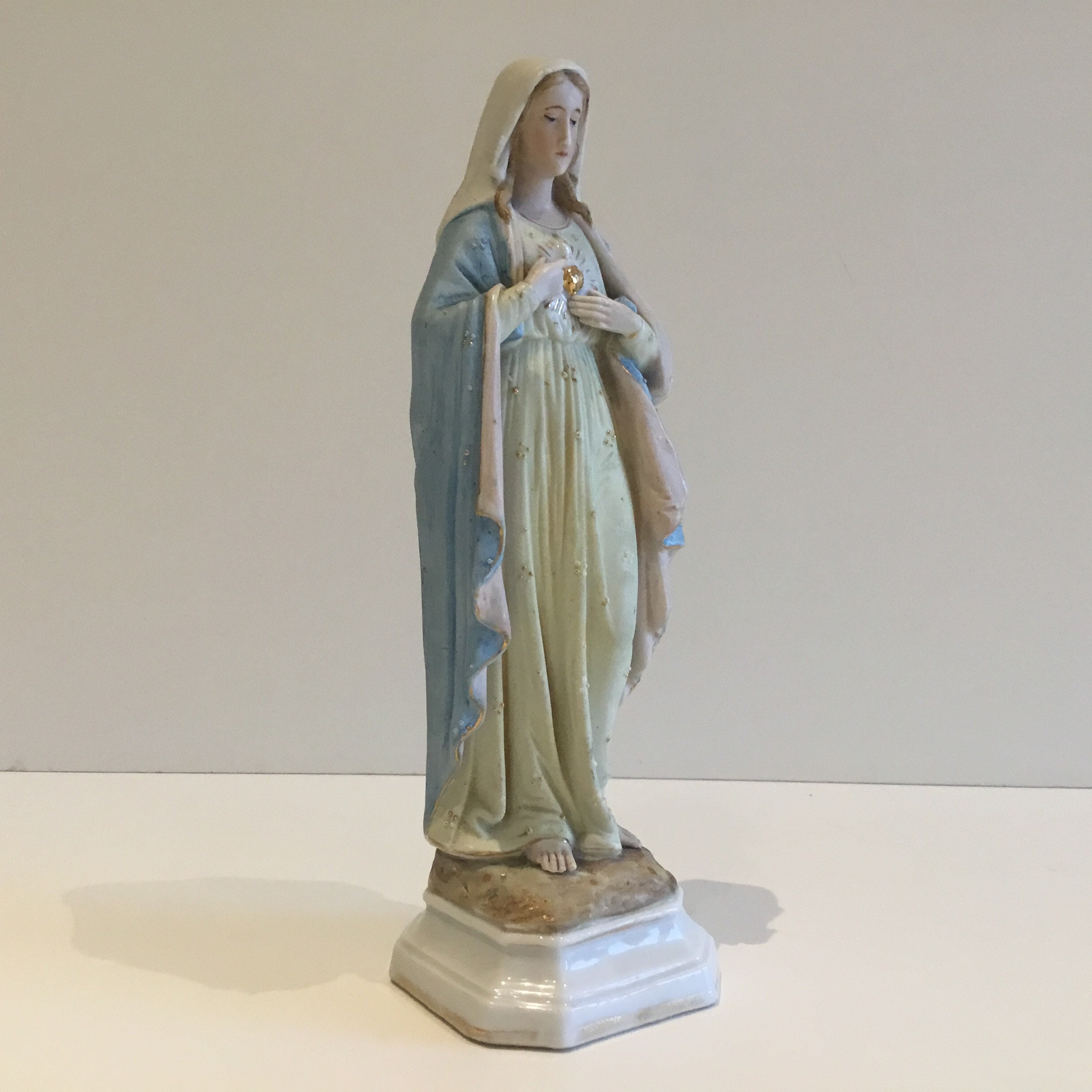 Vintage Statue 1930s|  Sacred Heart Porcelain Figurine, Religious Art Made In France — photo 4 of 9
