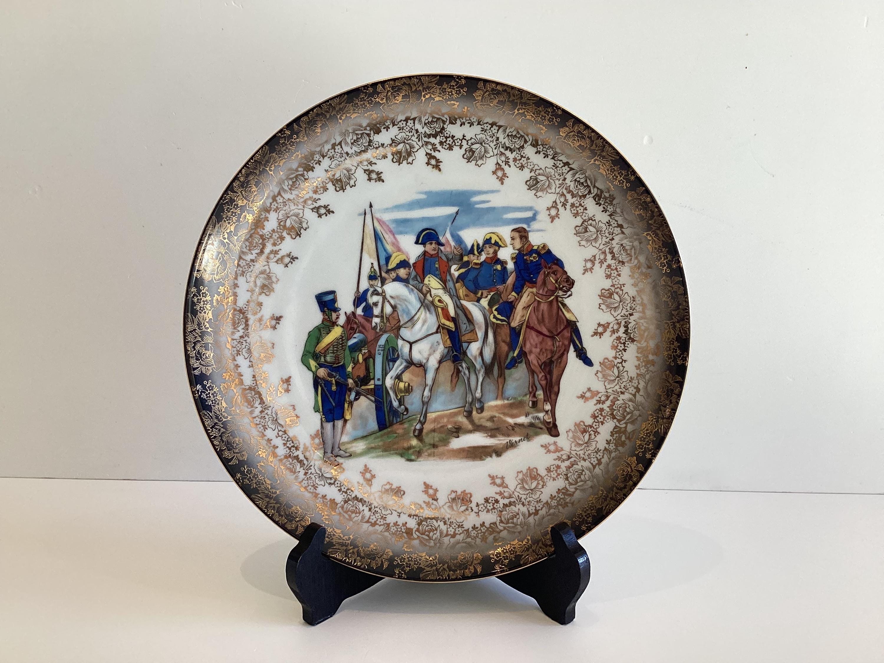 Vintage Plate | 1940s Geman Schumann Arzberg Cabinet Plate 71, Gold Border — photo 2 of 8