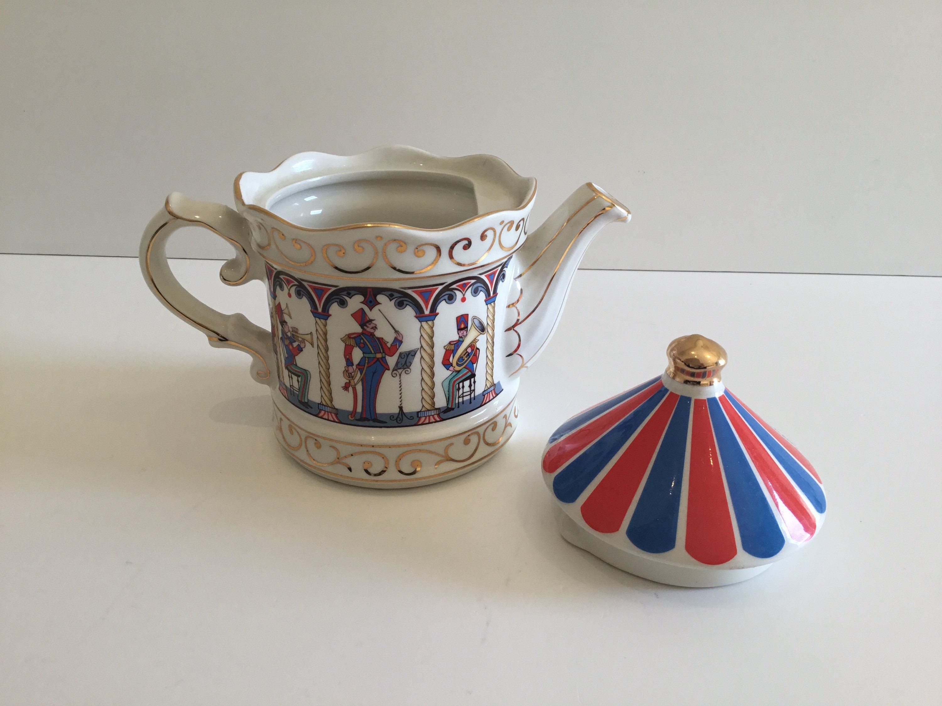 Vintage Ceramic Teapot – Sadler Staffordshire “Edwardian Band Stand” (1950s) Made in England — photo 6 of 8