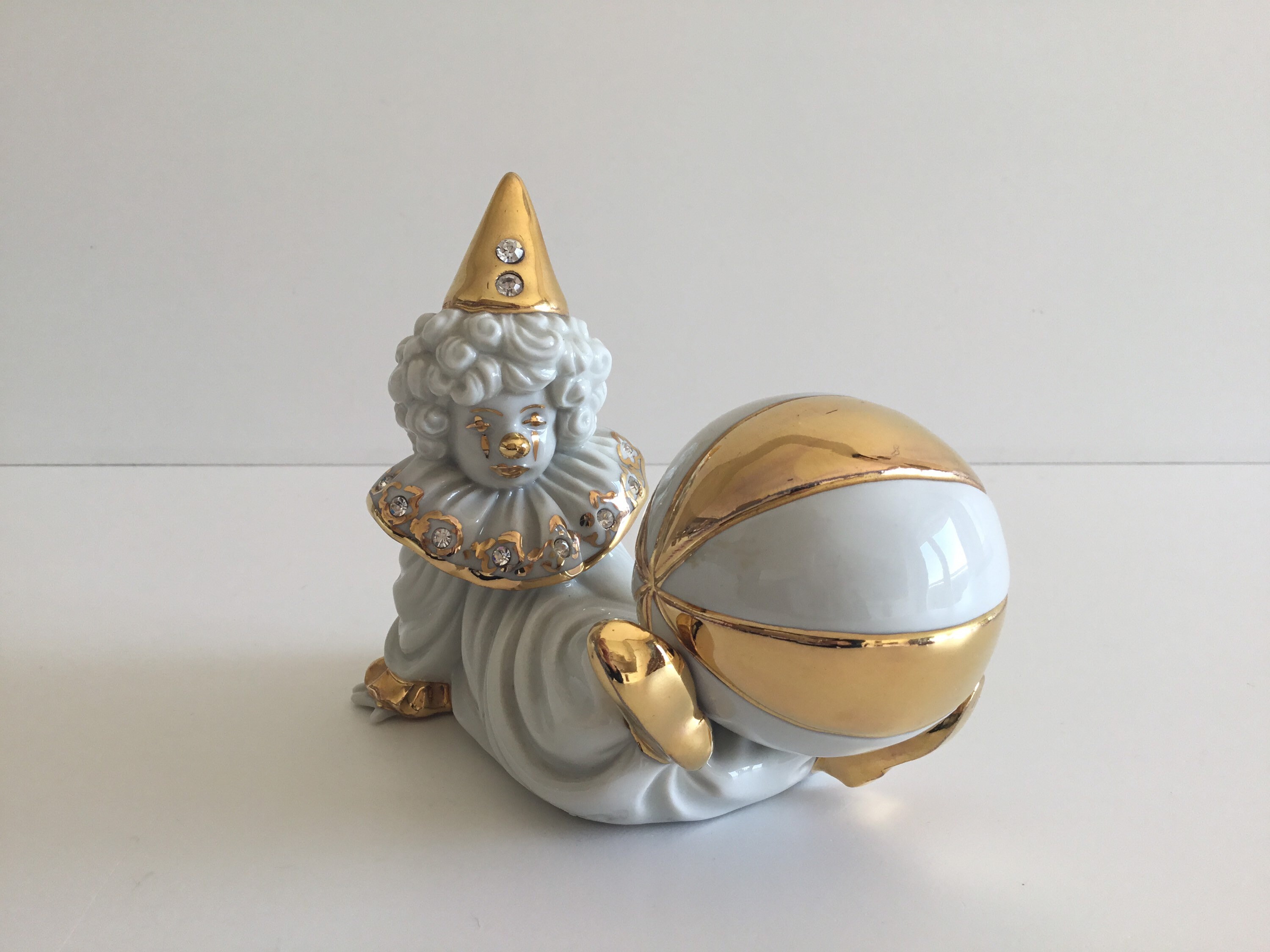 Vintage Italian Figurine | Swarovski Crystal RG Capodimonte Clown, 24k Gold 1970s — photo 3 of 10