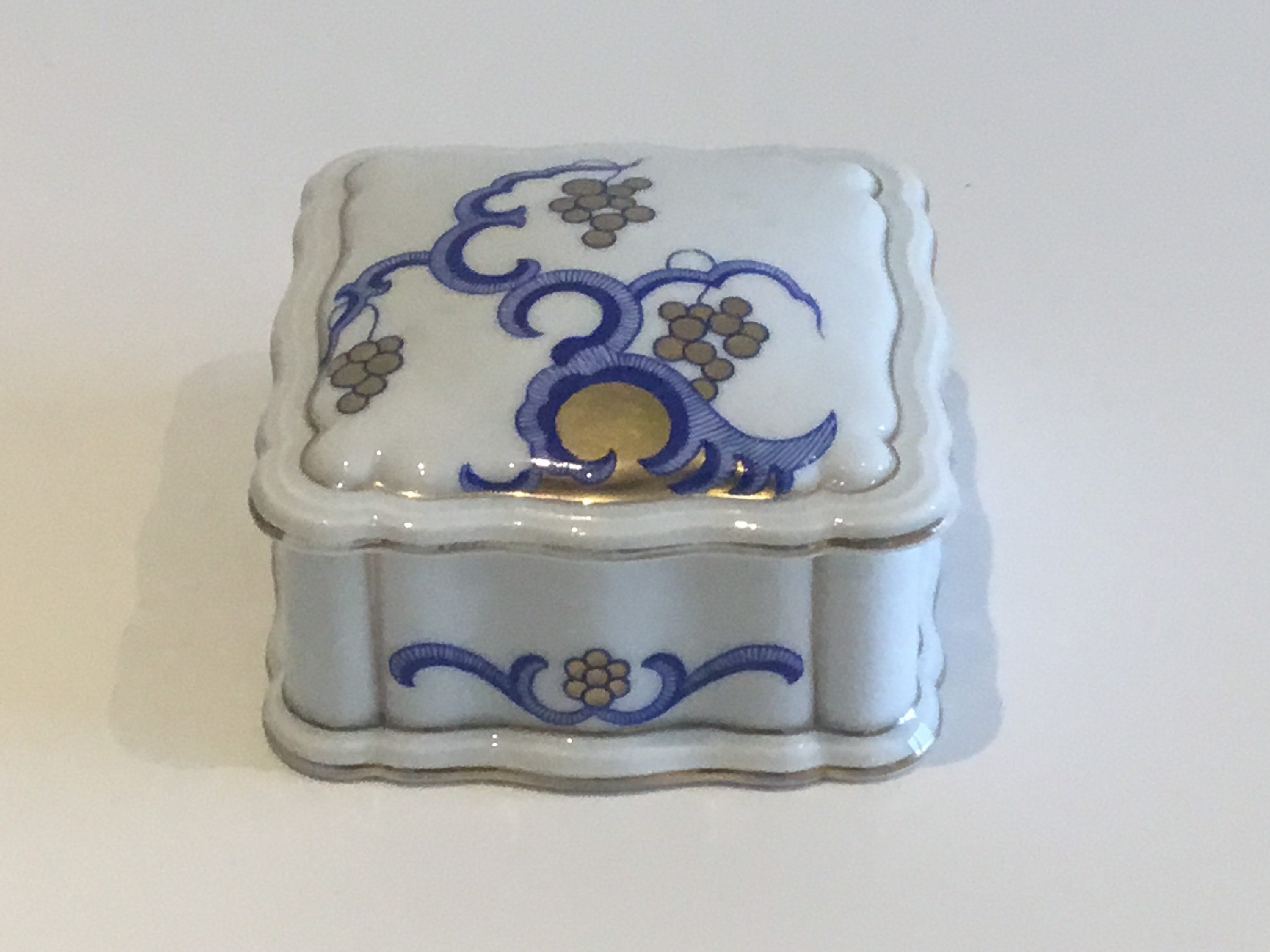 Art Deco Porcelain Box – Rosenthal Bavaria 1930s Hand-Painted — photo 2 of 8