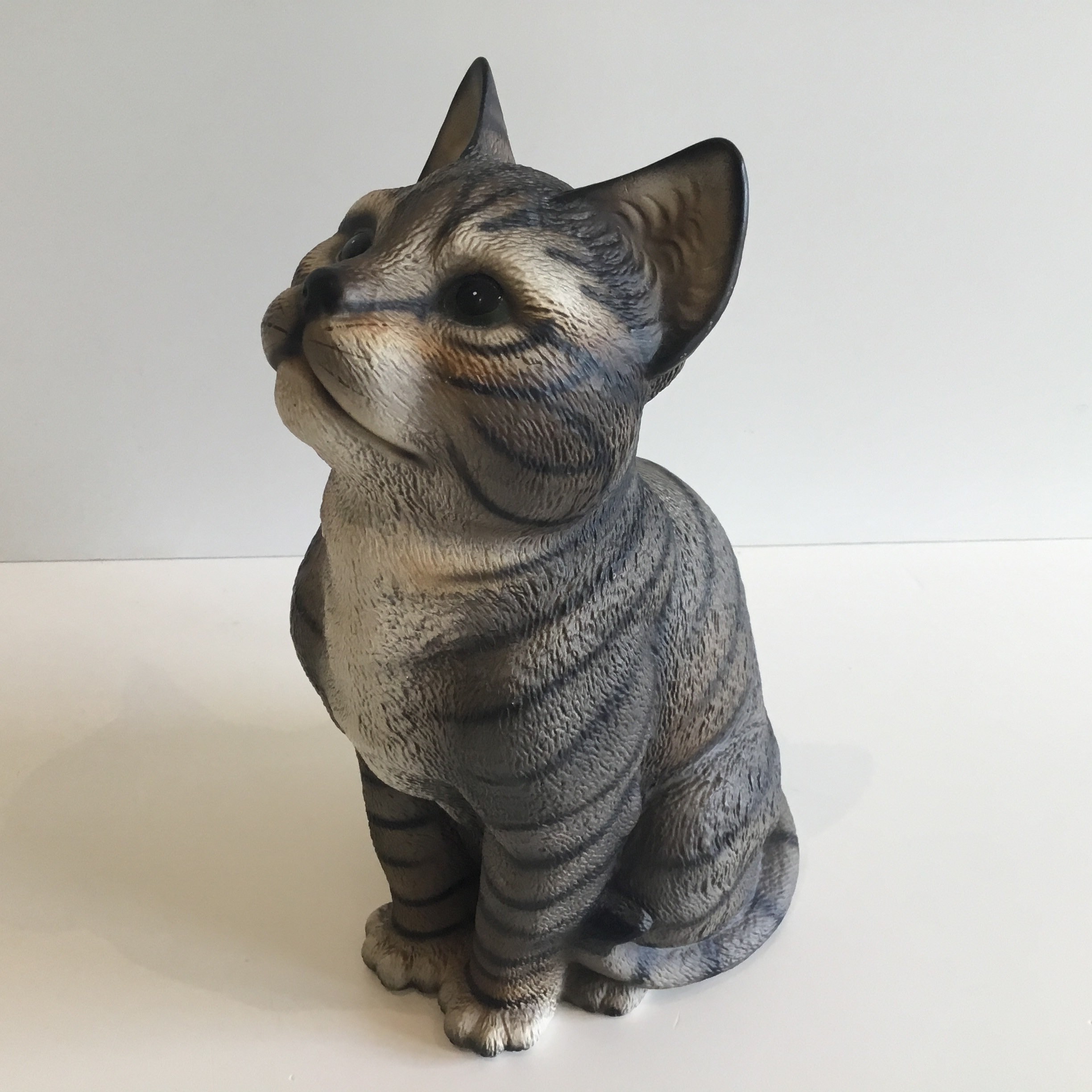 Vintage Figurine | Tabby Cat 1970s Harvey Knox, Rare Numbered H323B81 Japan — photo 3 of 8