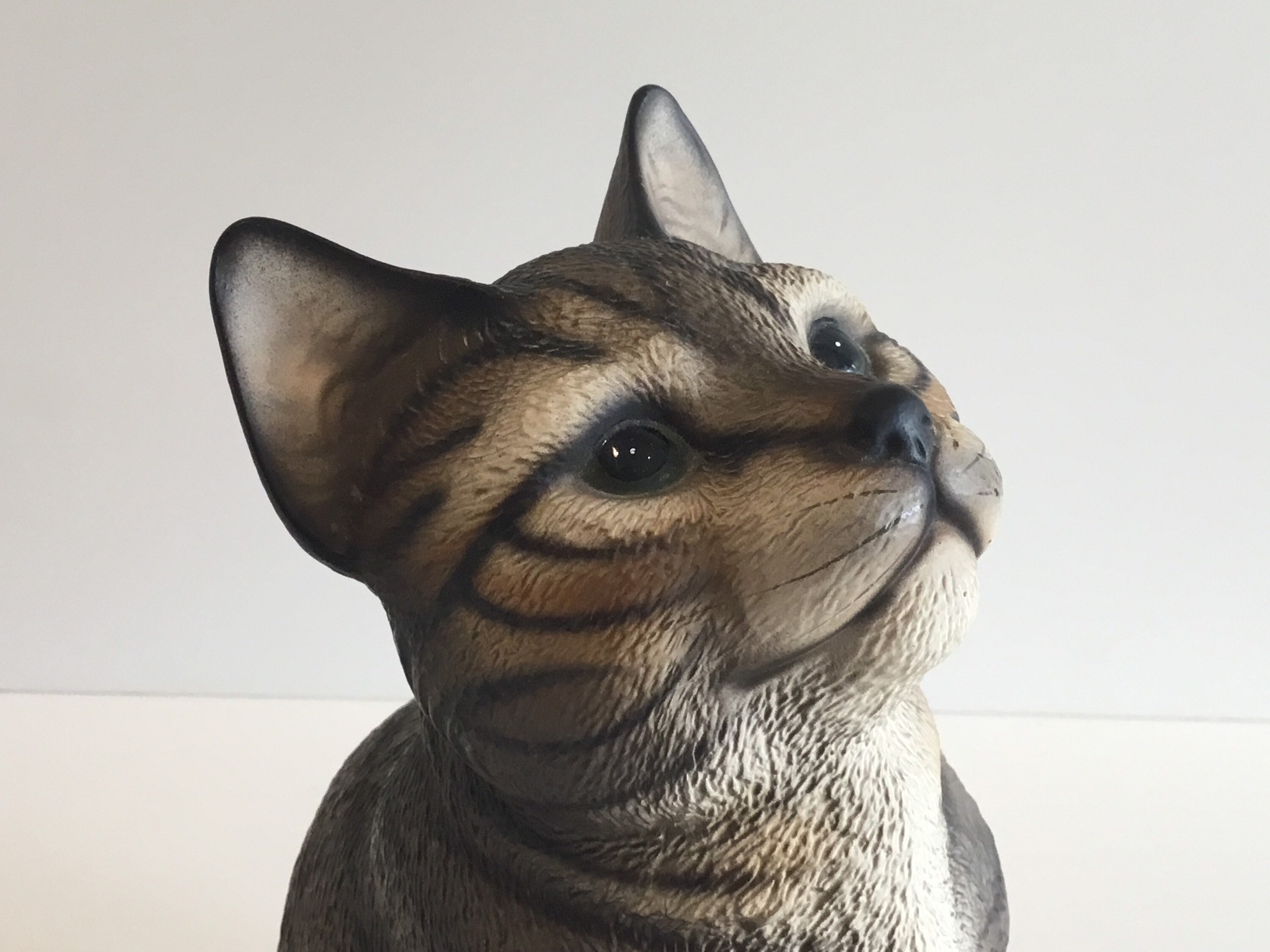 Vintage Figurine | Tabby Cat 1970s Harvey Knox, Rare Numbered H323B81 Japan — photo 4 of 8