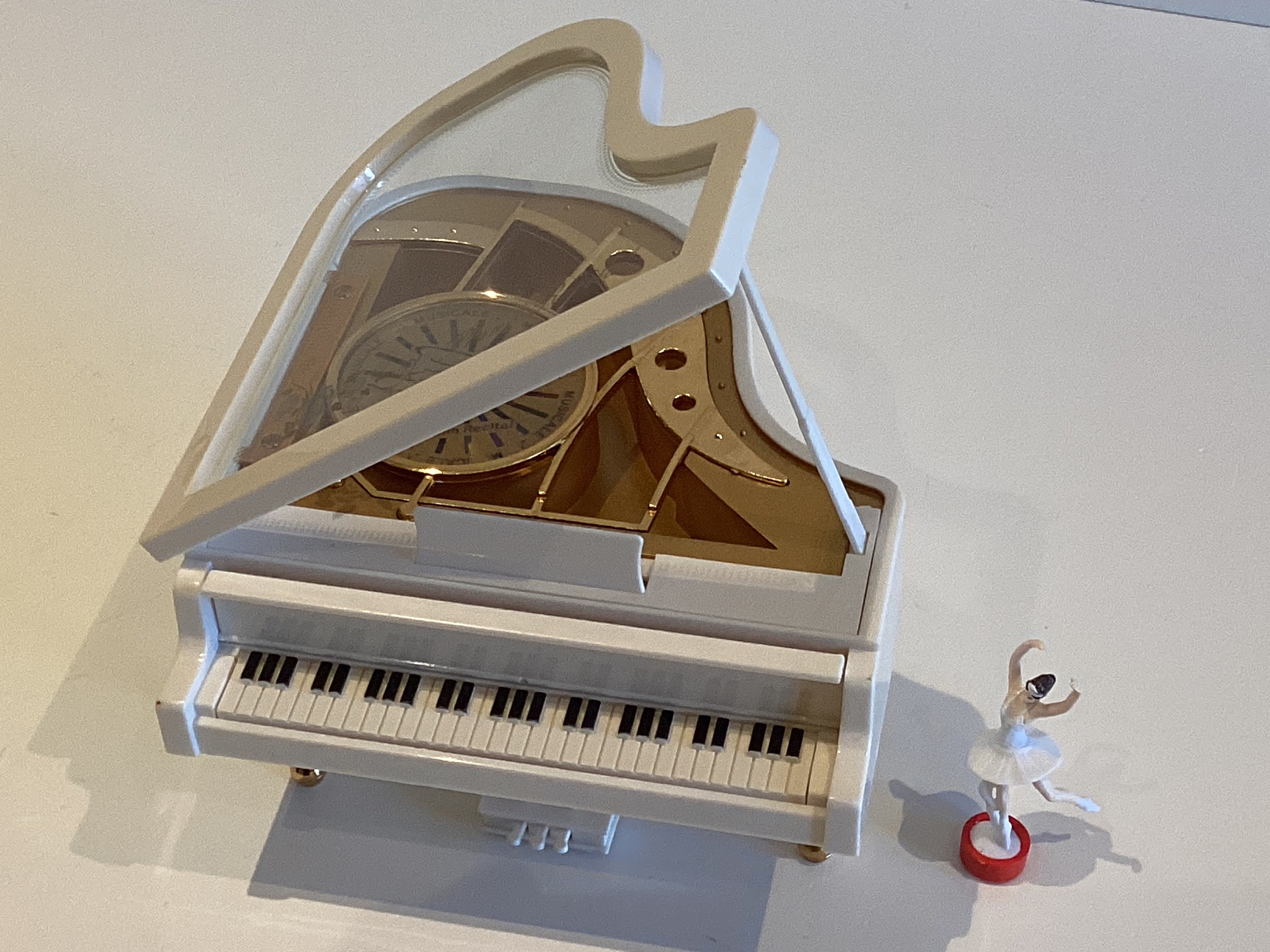 Vintage Music Box | Sankio Mechanical Ballerina Piano, White & Gold Jewelry Box — photo 6 of 7