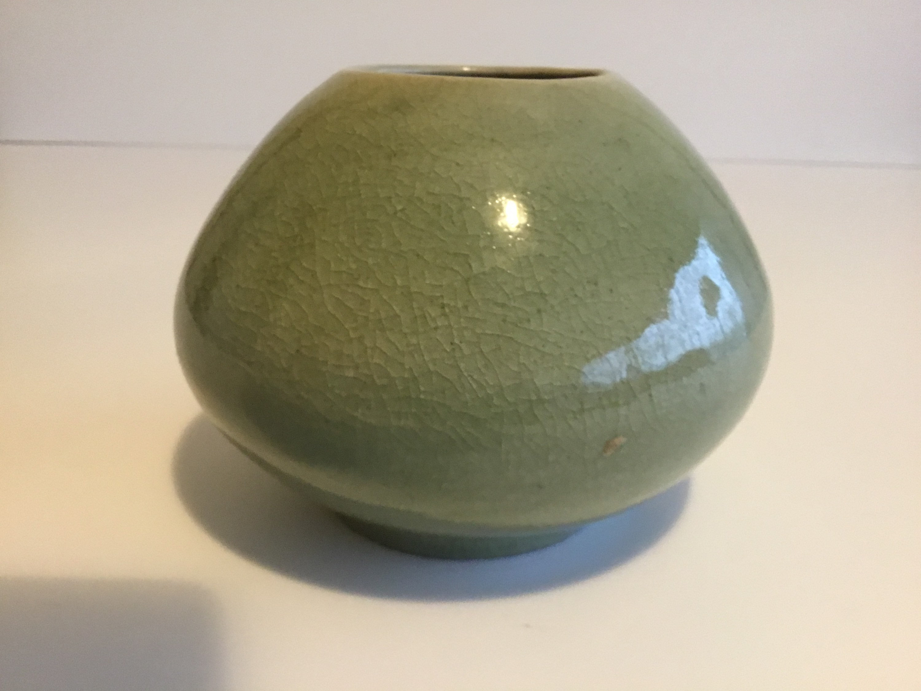 Celadon Vase Mengrai Thai Crackle Glaze Green Ceramic Chiang Mai Vintage — photo 6 of 6