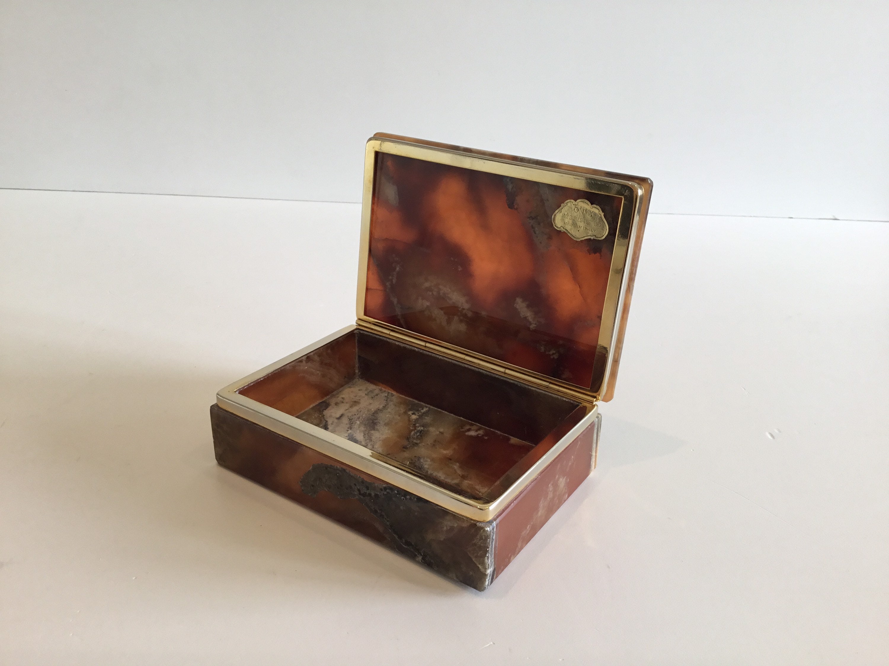Vintage Onyx Box | 1950s Italian Imperial Tuscan Agate, Gold Plated Cigarette Case — photo 3 of 9